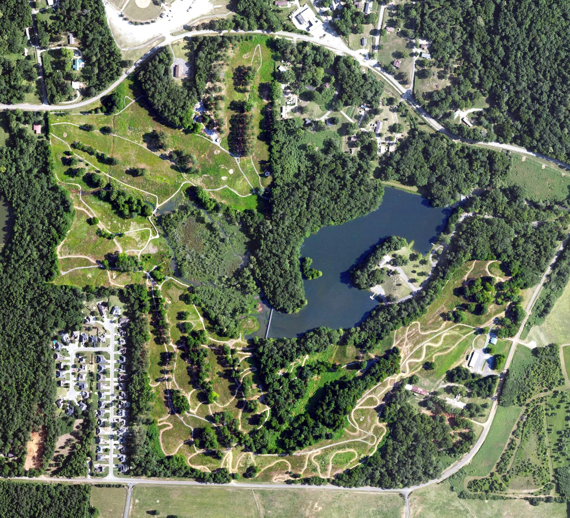 Aerial view of Montevallo Golf Course, AL, with its hole routing marked
