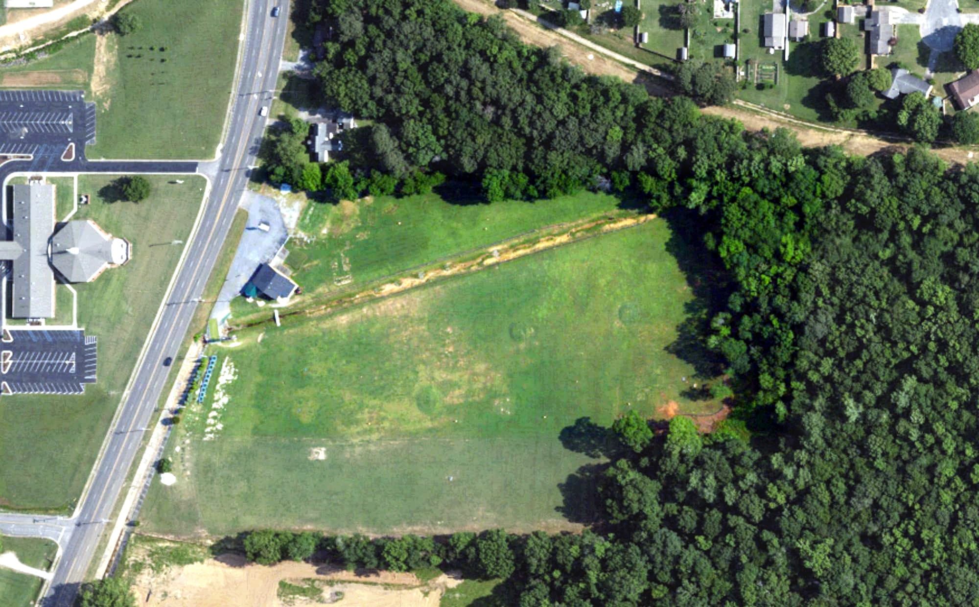 Aerial view of Repar Golf DP, AL, with its hole routing marked