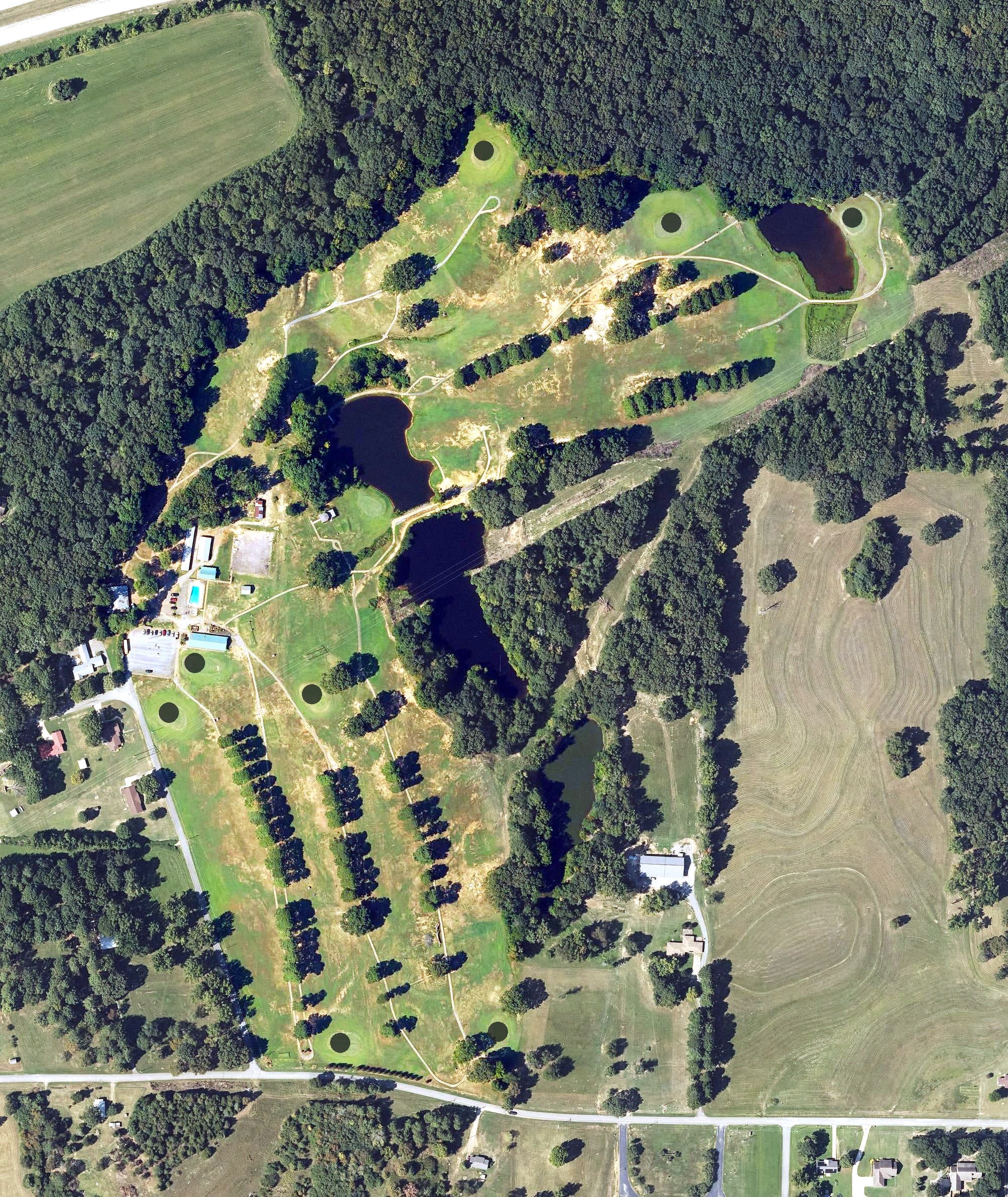 Aerial view of Bald Knob Country Club, AR, with its hole routing marked
