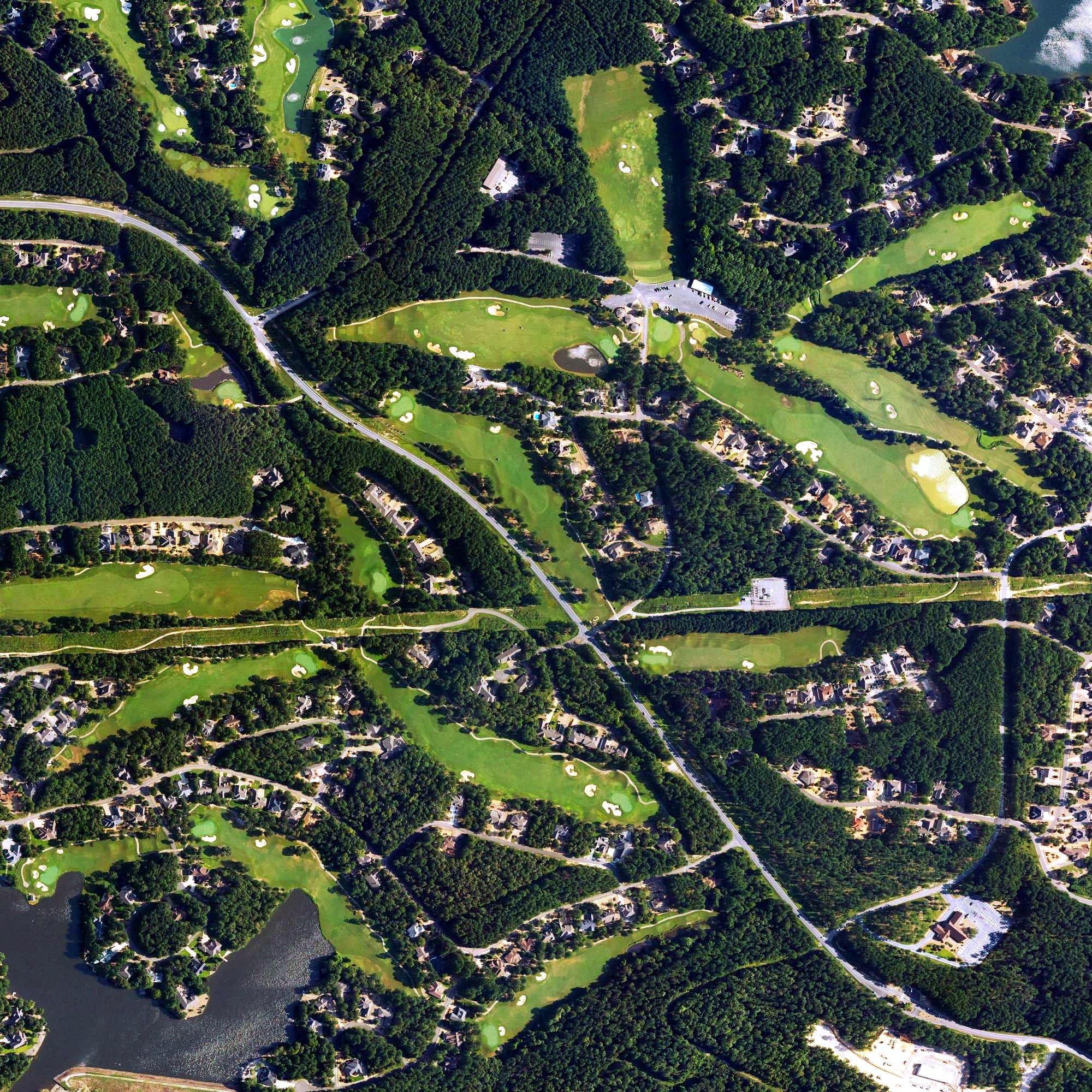 Aerial view of Isabella Golf Course, AR, with its hole routing marked