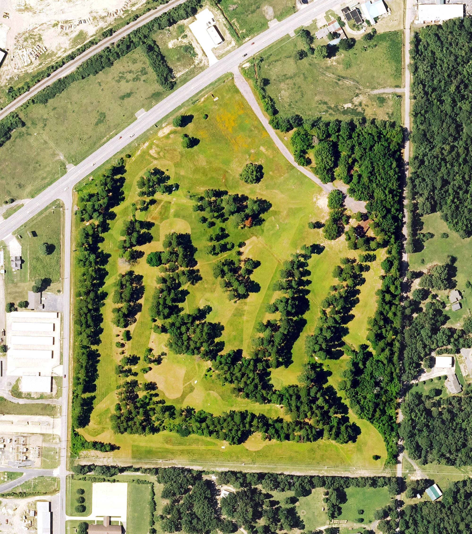 Aerial view of Lions Club Golf Course, AR, with its hole routing marked