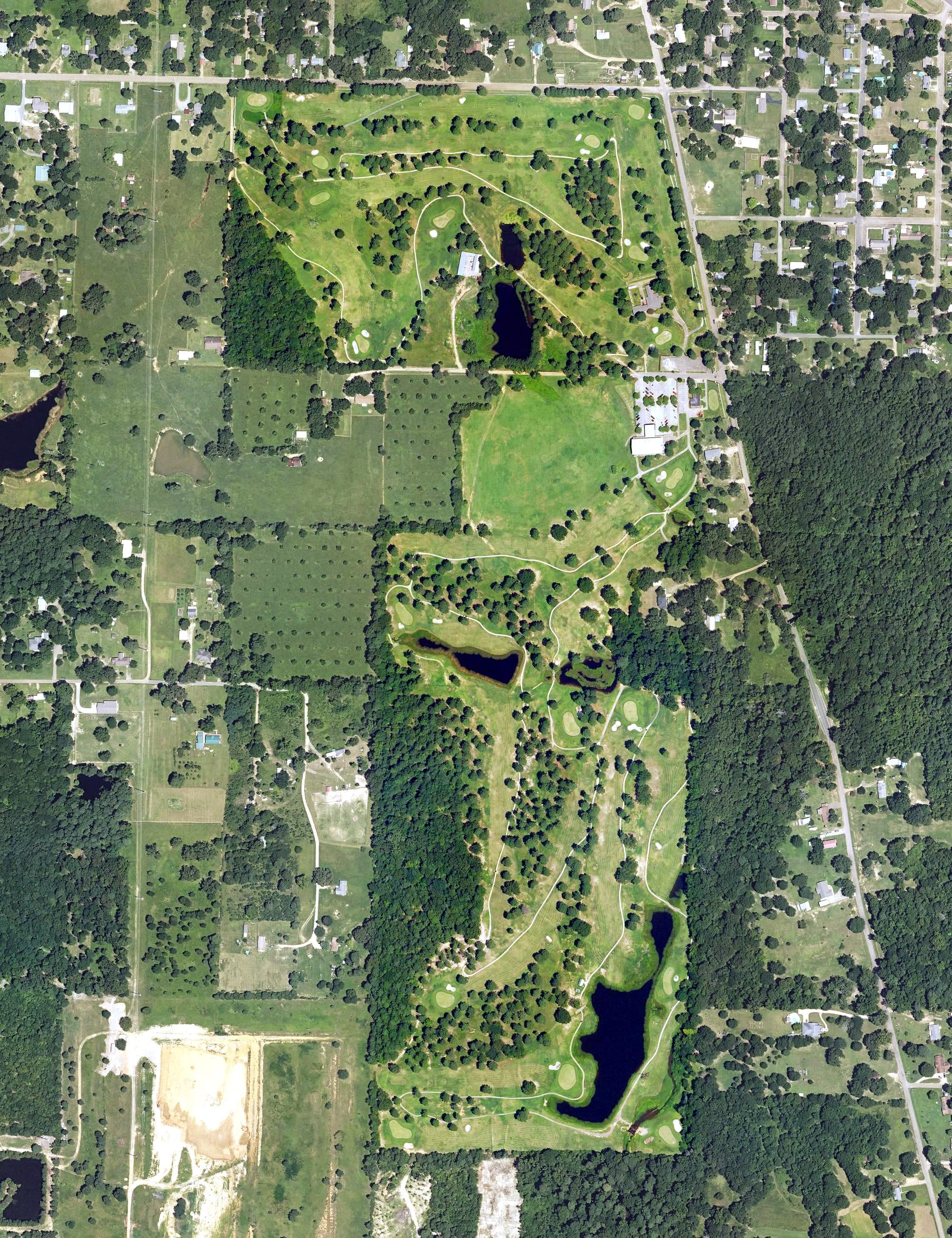 Aerial view of New Haven Golf Club, AR, with its hole routing marked