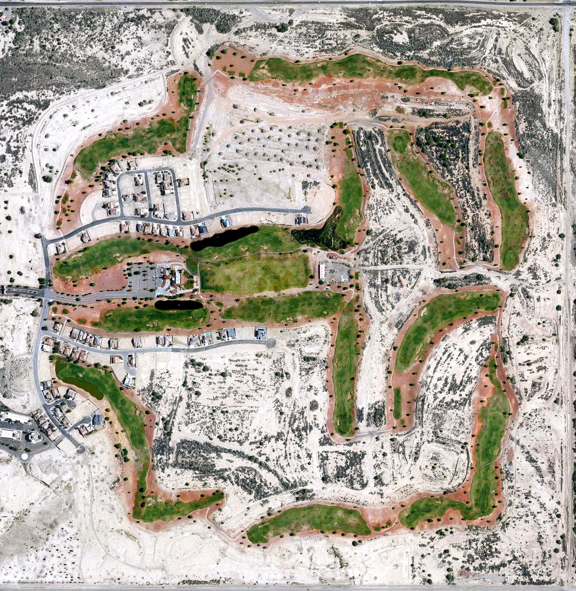 Aerial view of El Rio Golf & Country Club, AZ, with its hole routing marked