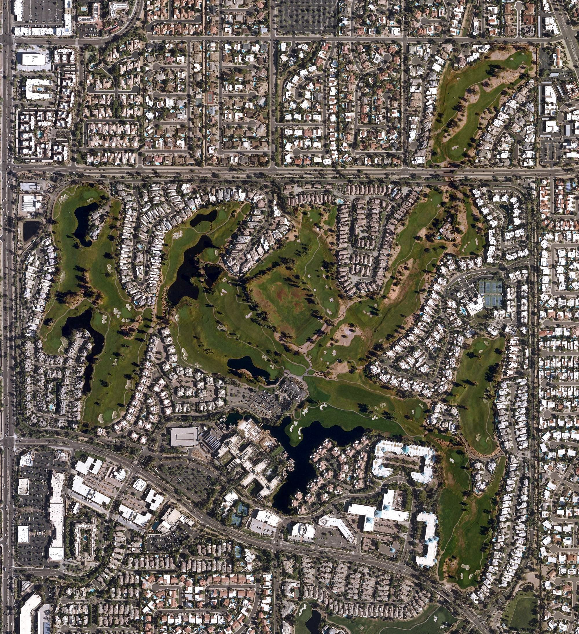 Aerial view of Gainey Ranch Golf Club, AZ, with its hole routing marked
