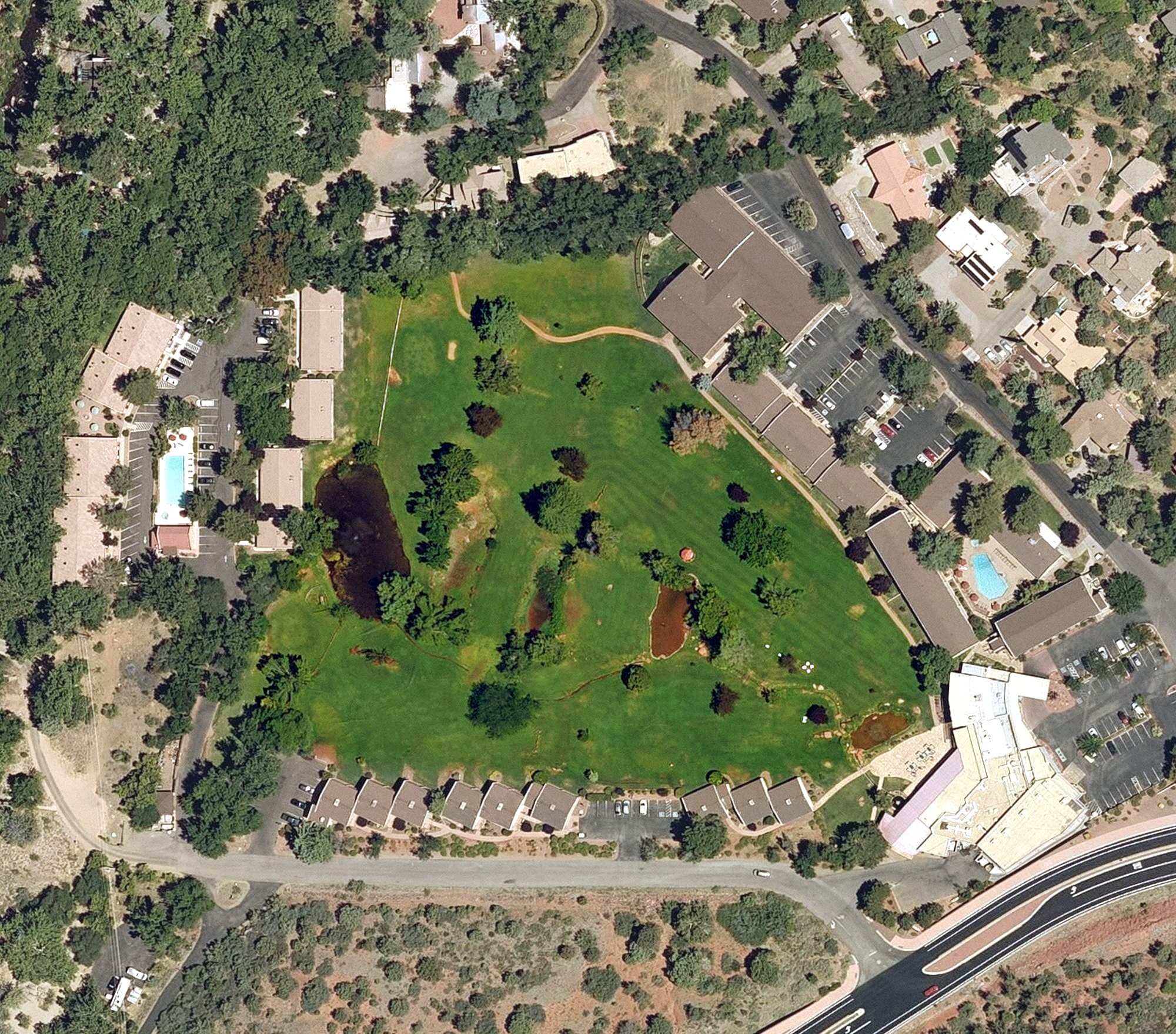 Aerial view of Poco Diablo Pitch & Putt, AZ, with its hole routing marked