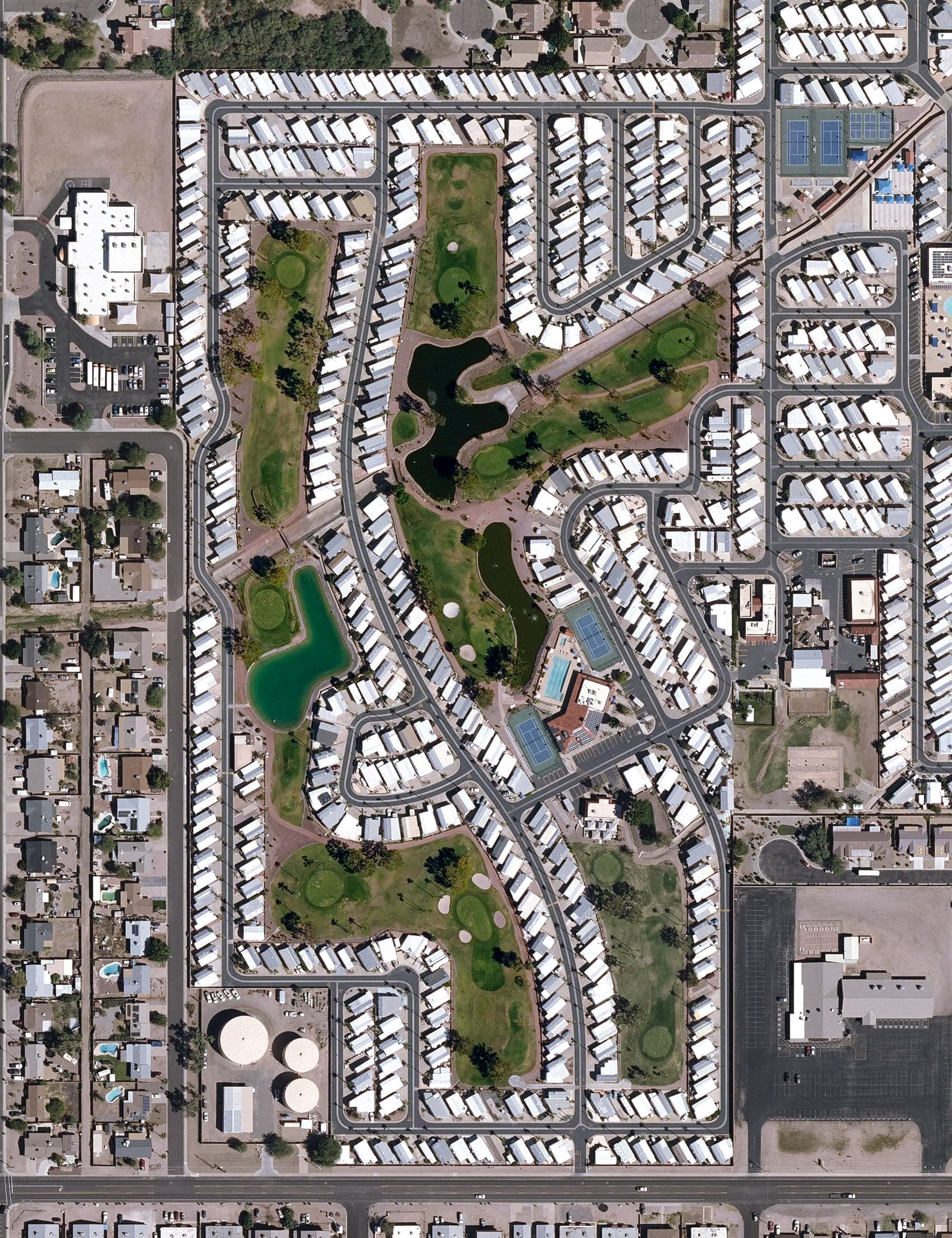 Aerial view of Roadhaven Resort, AZ, with its hole routing marked