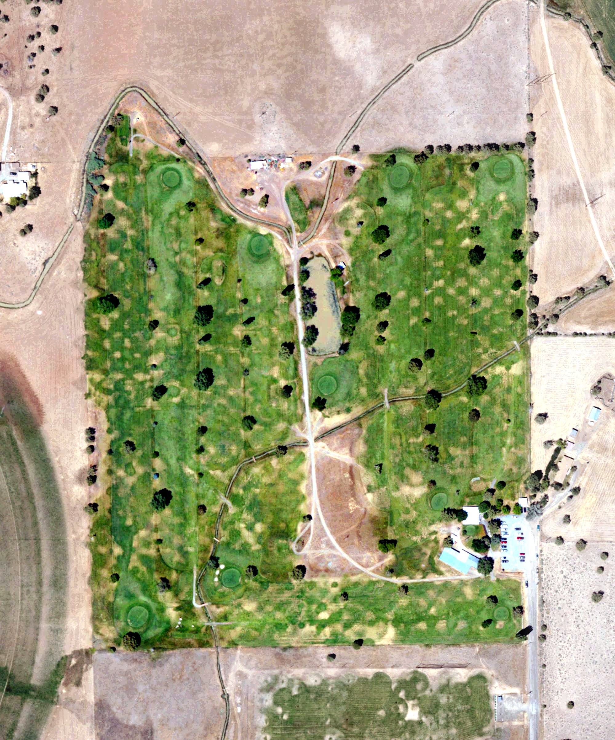 Aerial view of Arrowhead Golf Course, CA, with its hole routing marked