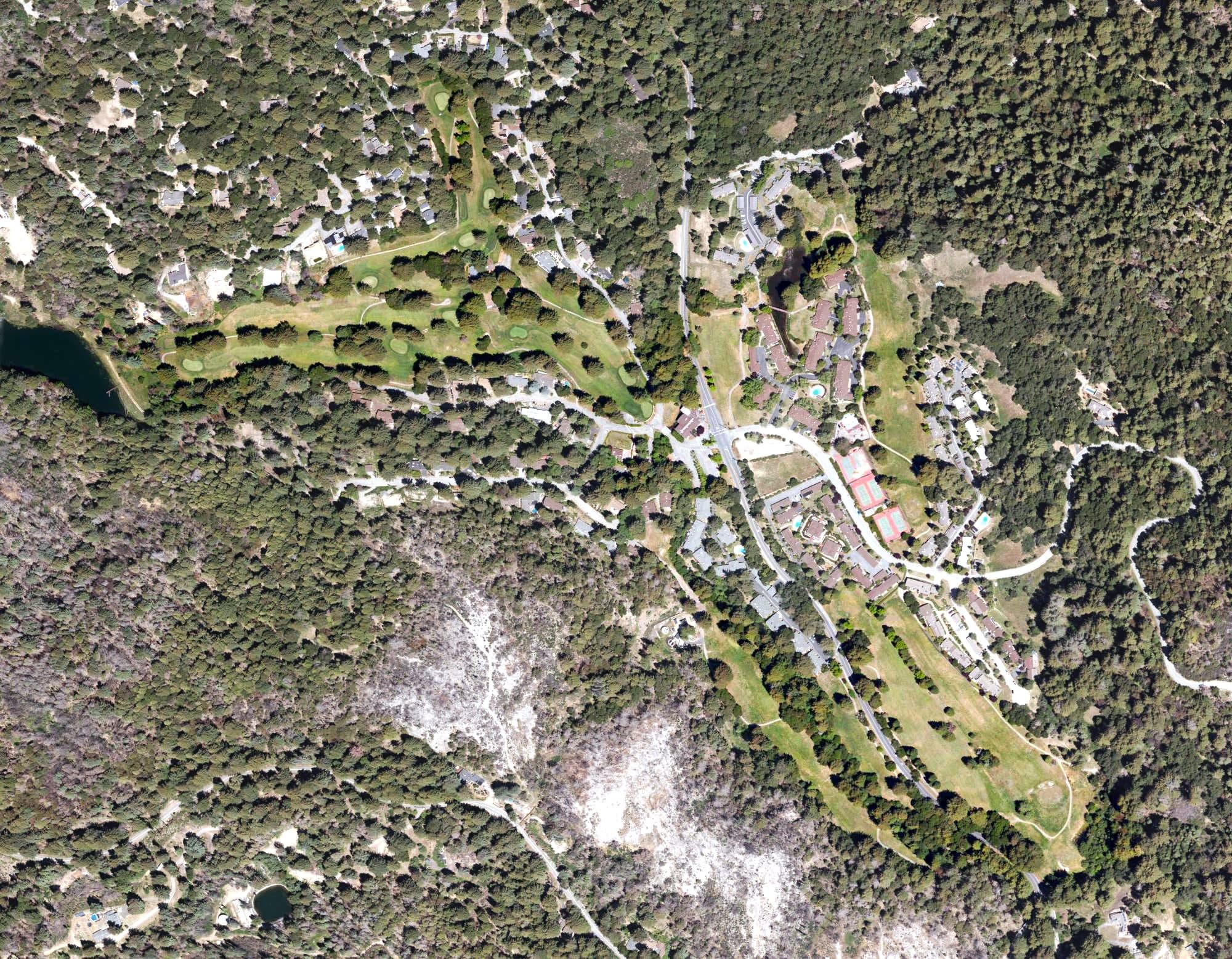 Aerial view of Boulder Creek Golf & Country Club, CA, with its hole routing marked