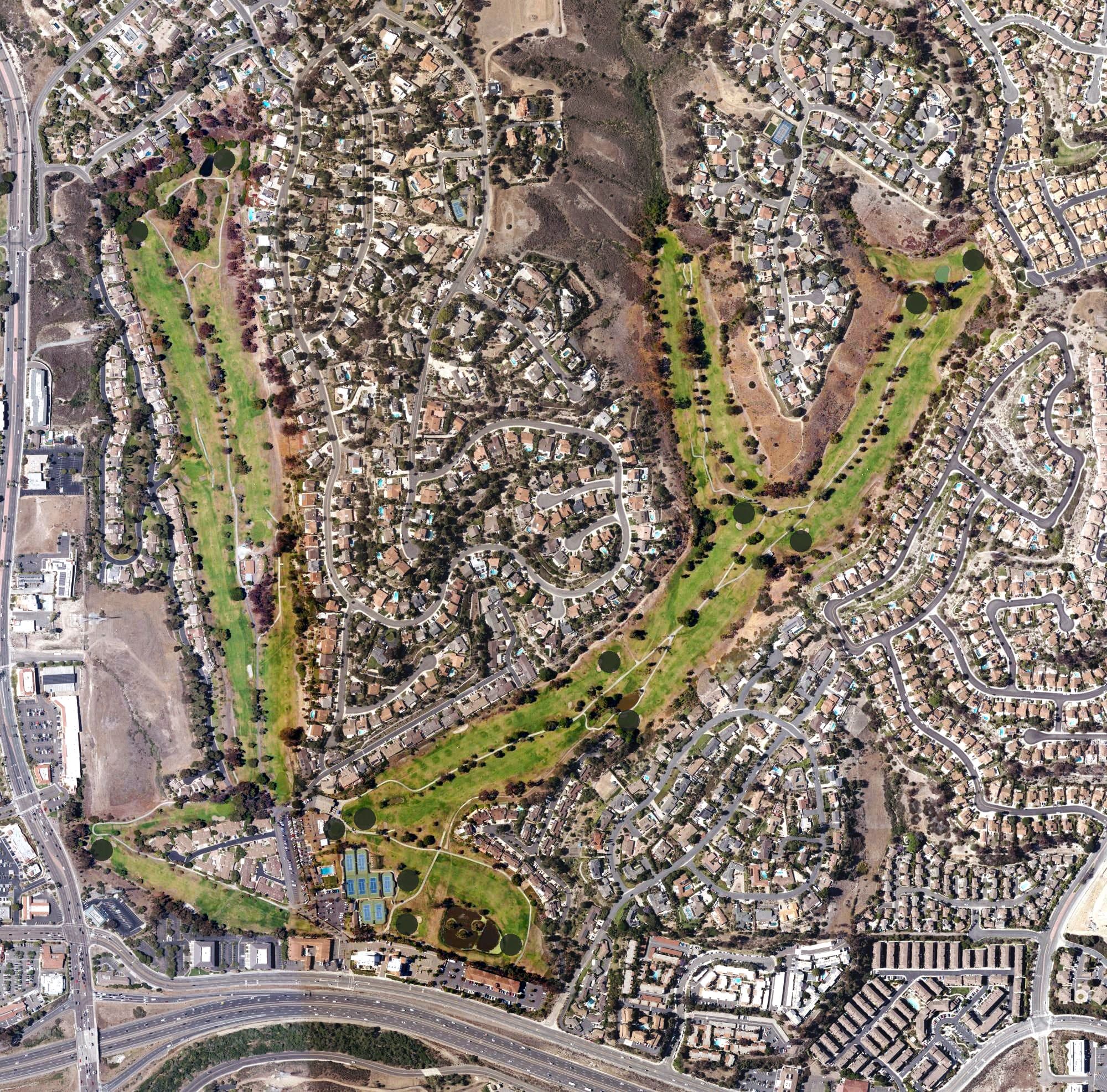 Aerial view of El Camino Country Club, CA, with its hole routing marked