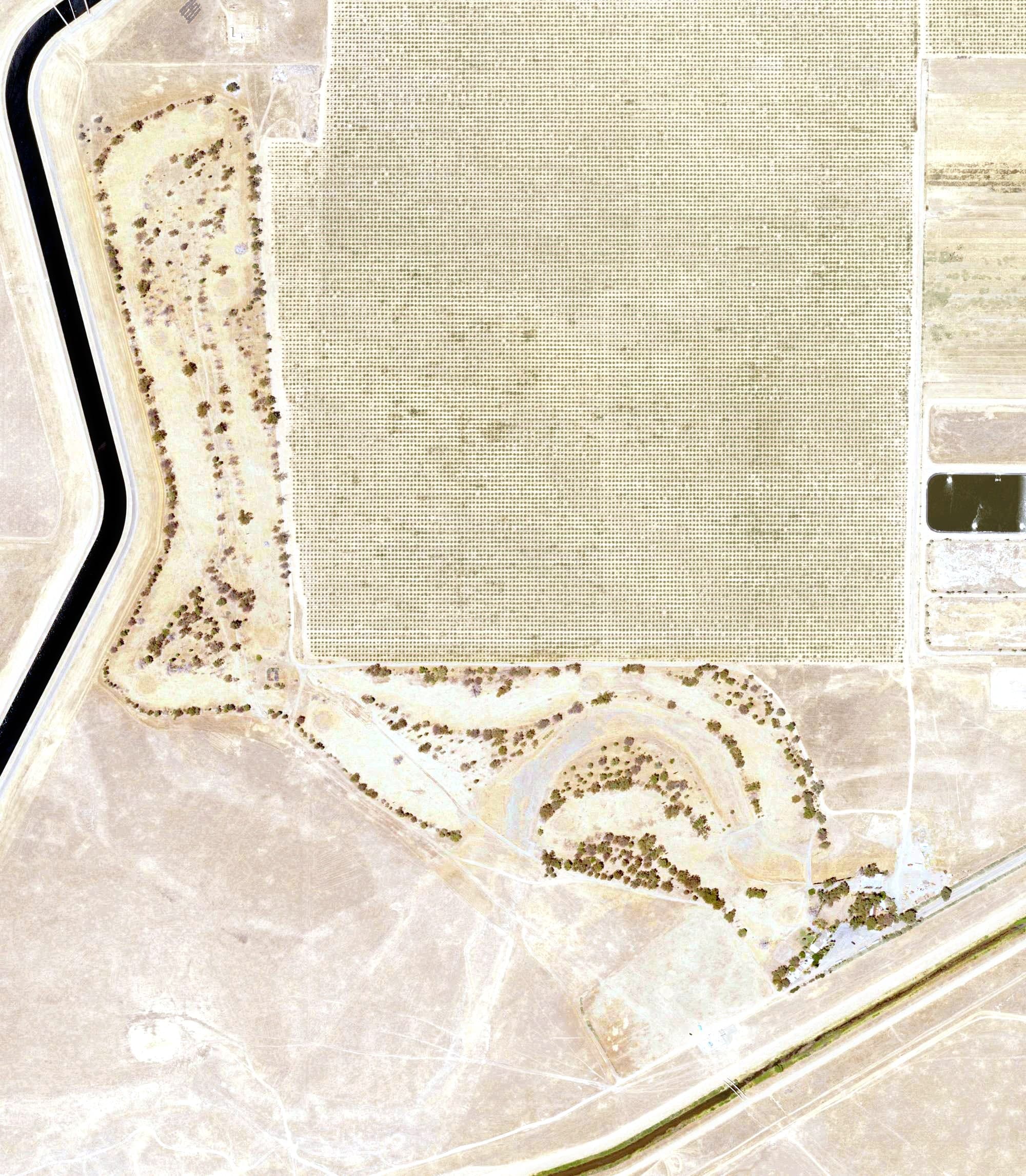 Aerial view of Forebay Golf Club, CA, with its hole routing marked