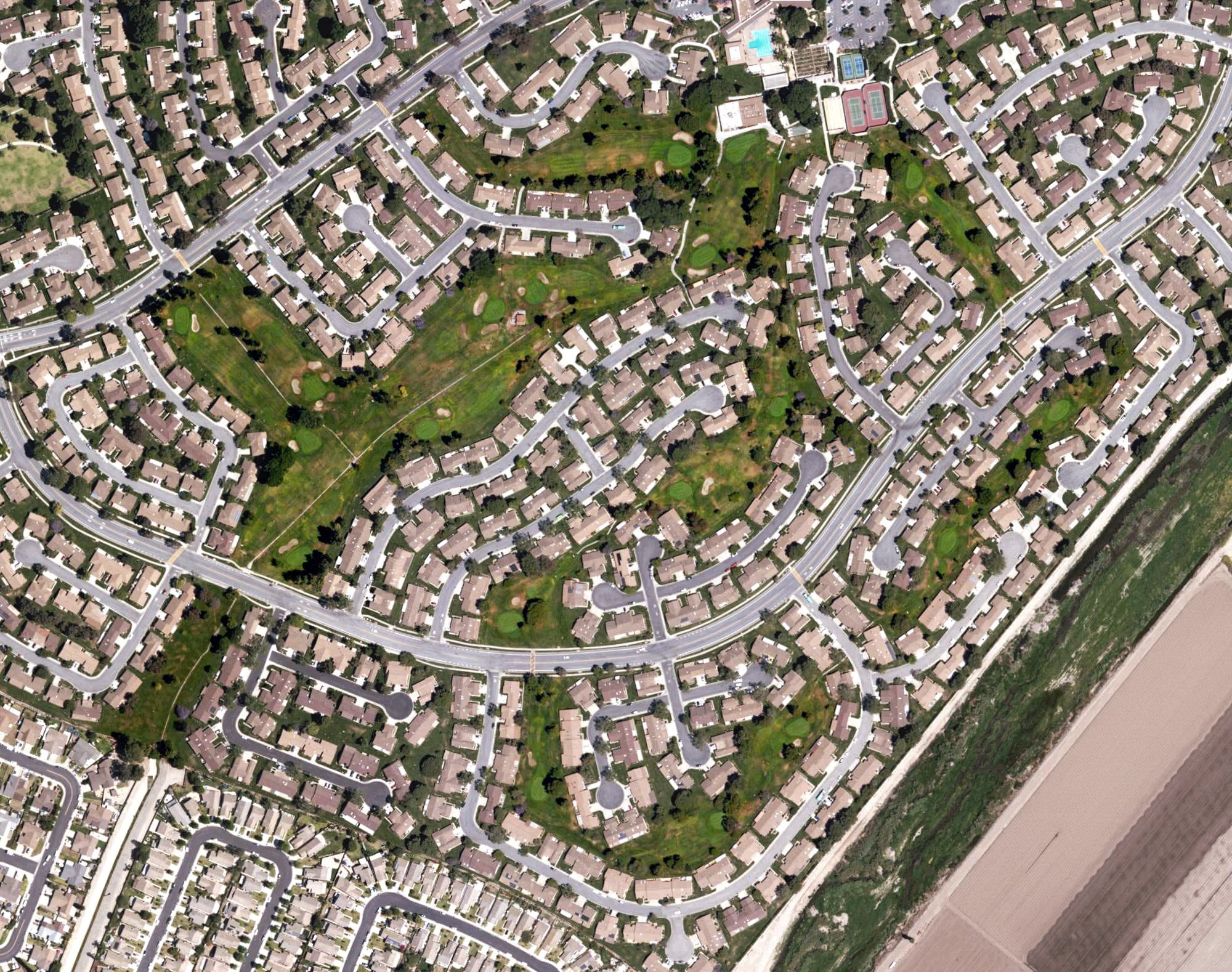 Aerial view of Leisure Village Golf Course, CA, with its hole routing marked