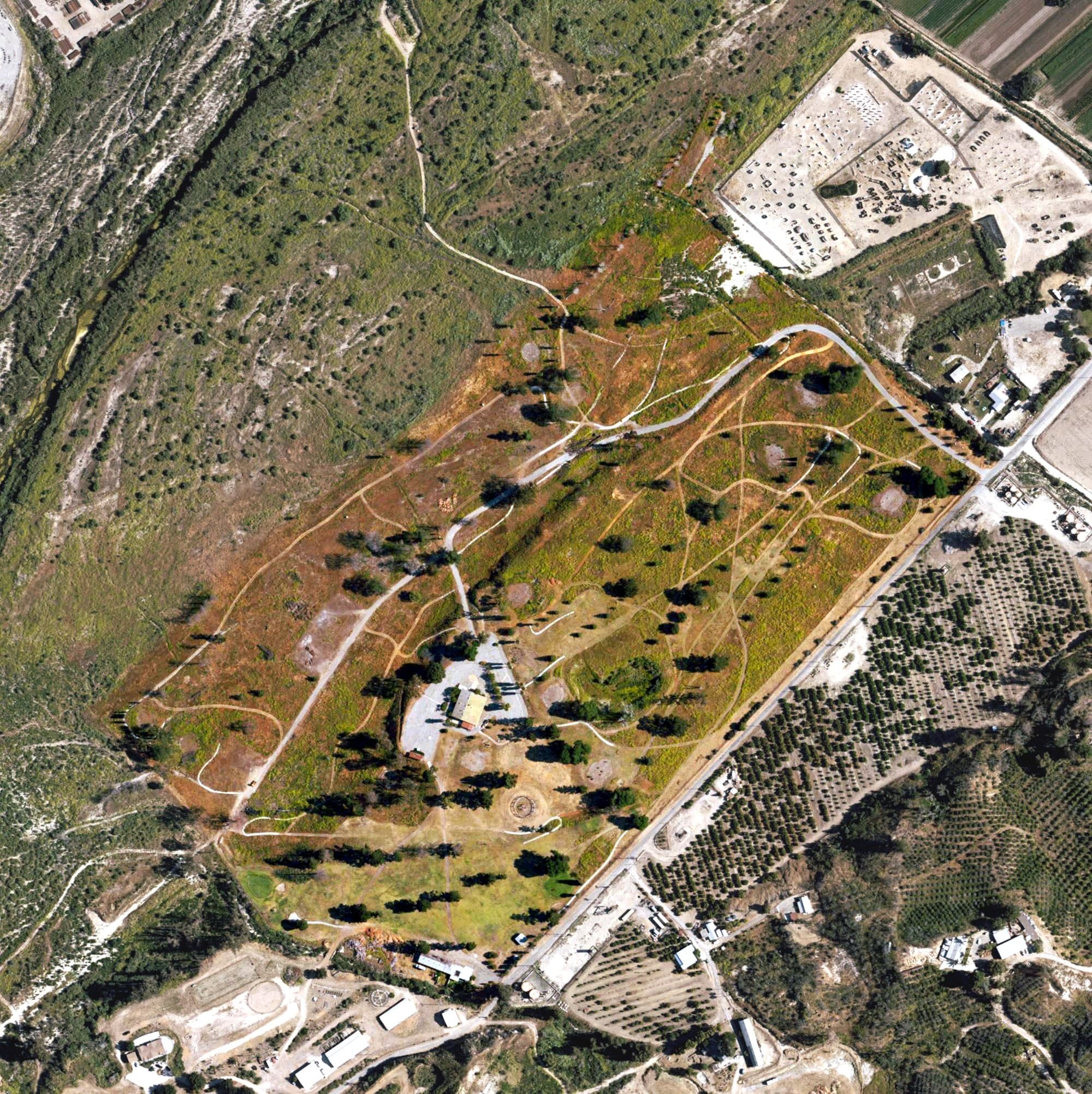 Aerial view of Mountain View Golf Course, CA, with its hole routing marked