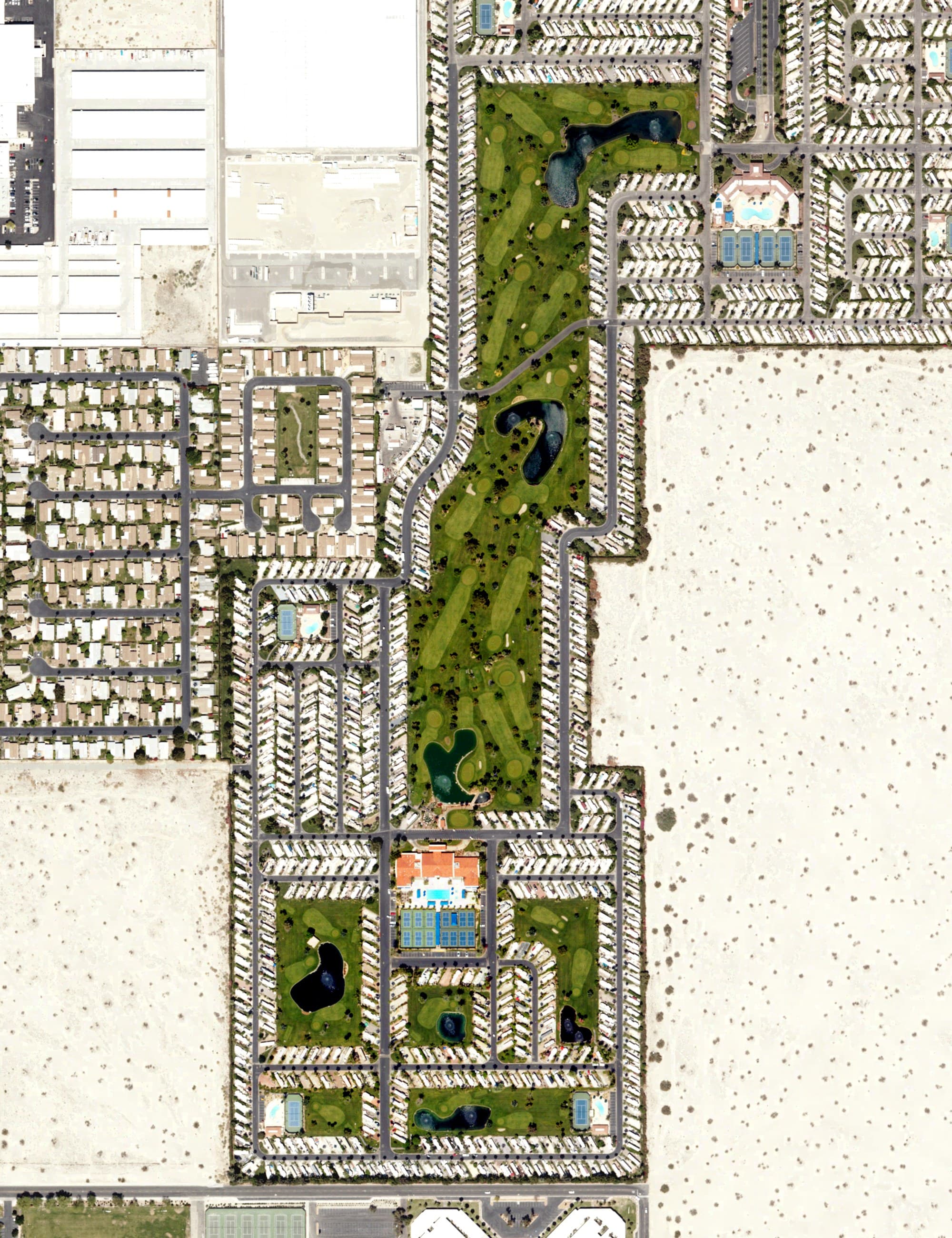 Aerial view of Outdoor Resort Palm Springs, CA, with its hole routing marked