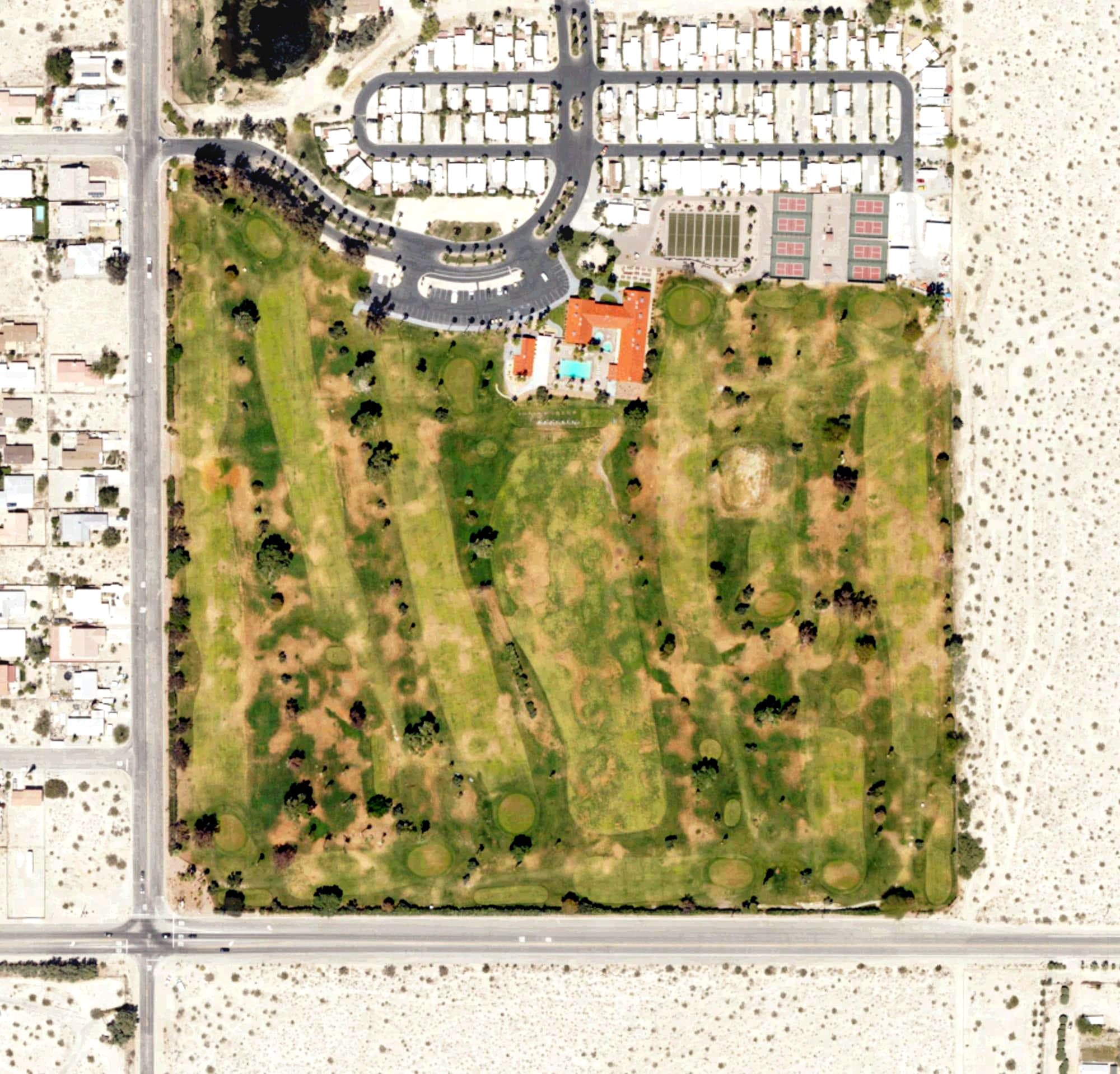 Aerial view of Sands Avenue Country Club, CA, with its hole routing marked