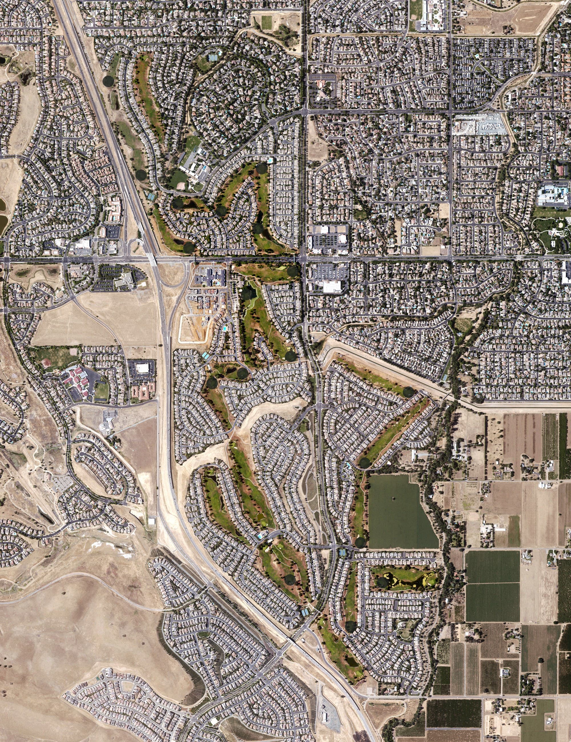 Aerial view of The Golf Club at Brentwood, CA, with its hole routing marked