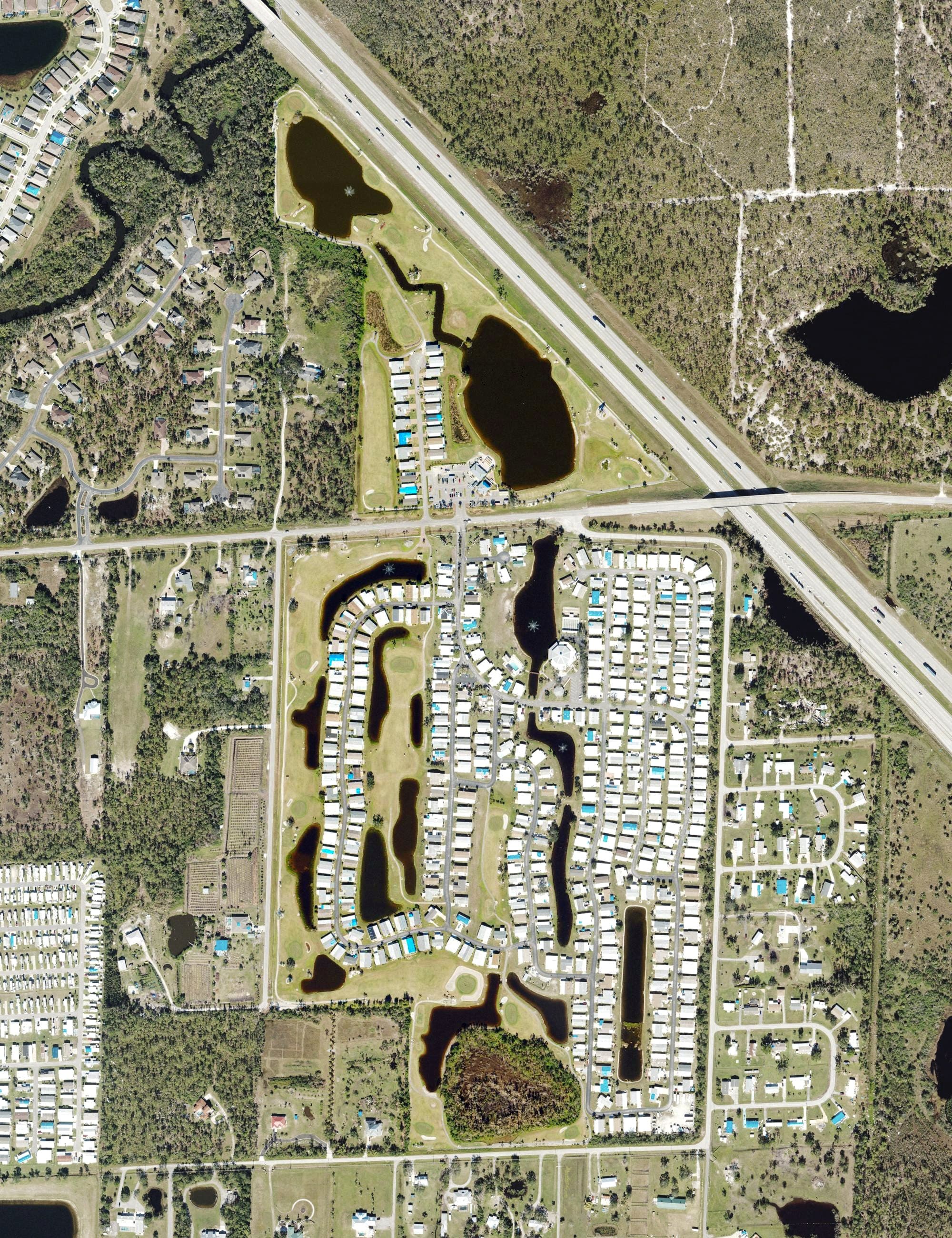 Aerial view of Blue Heron Pines, FL, with its hole routing marked