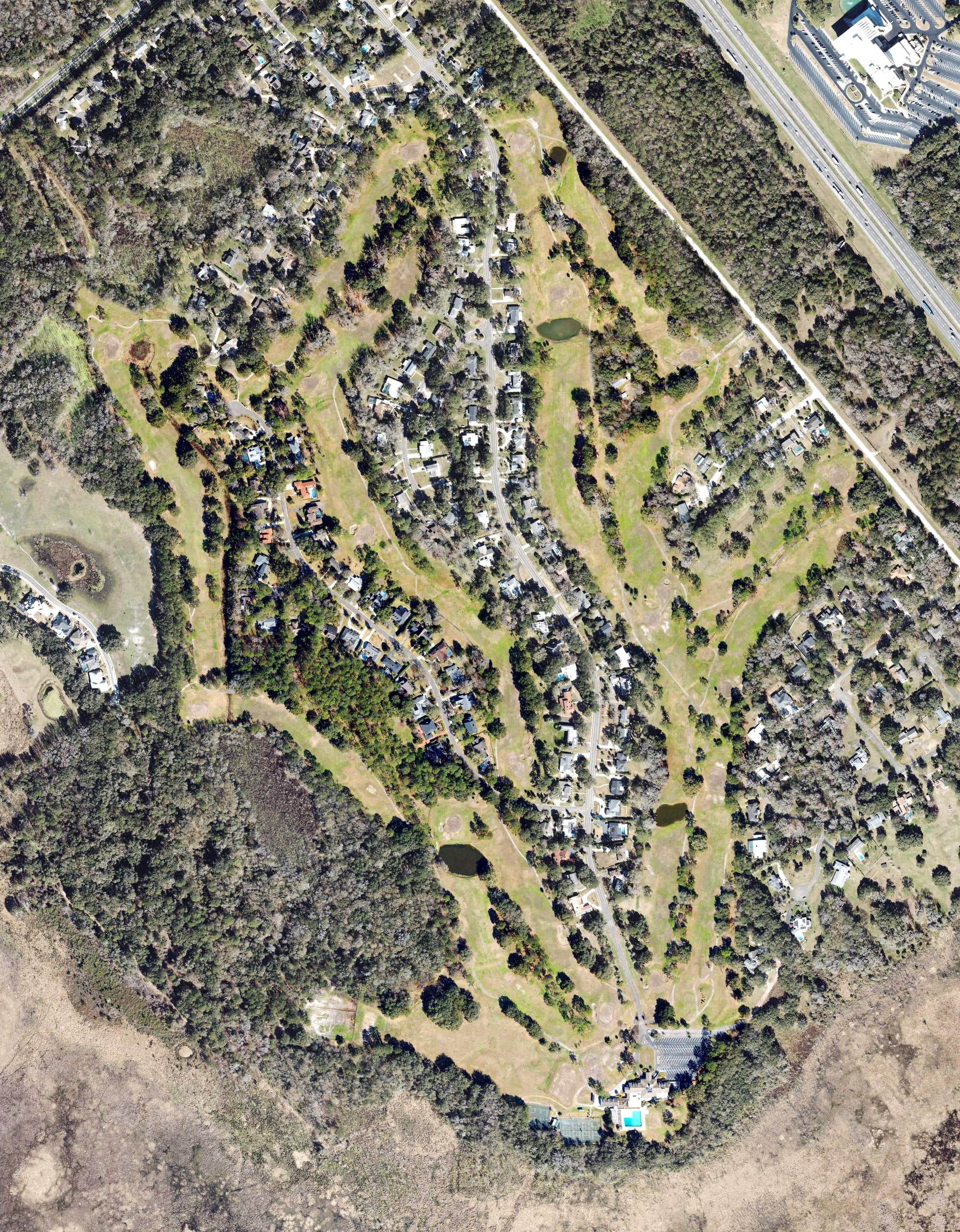 Aerial view of Gainesville Country Club, FL, with its hole routing marked