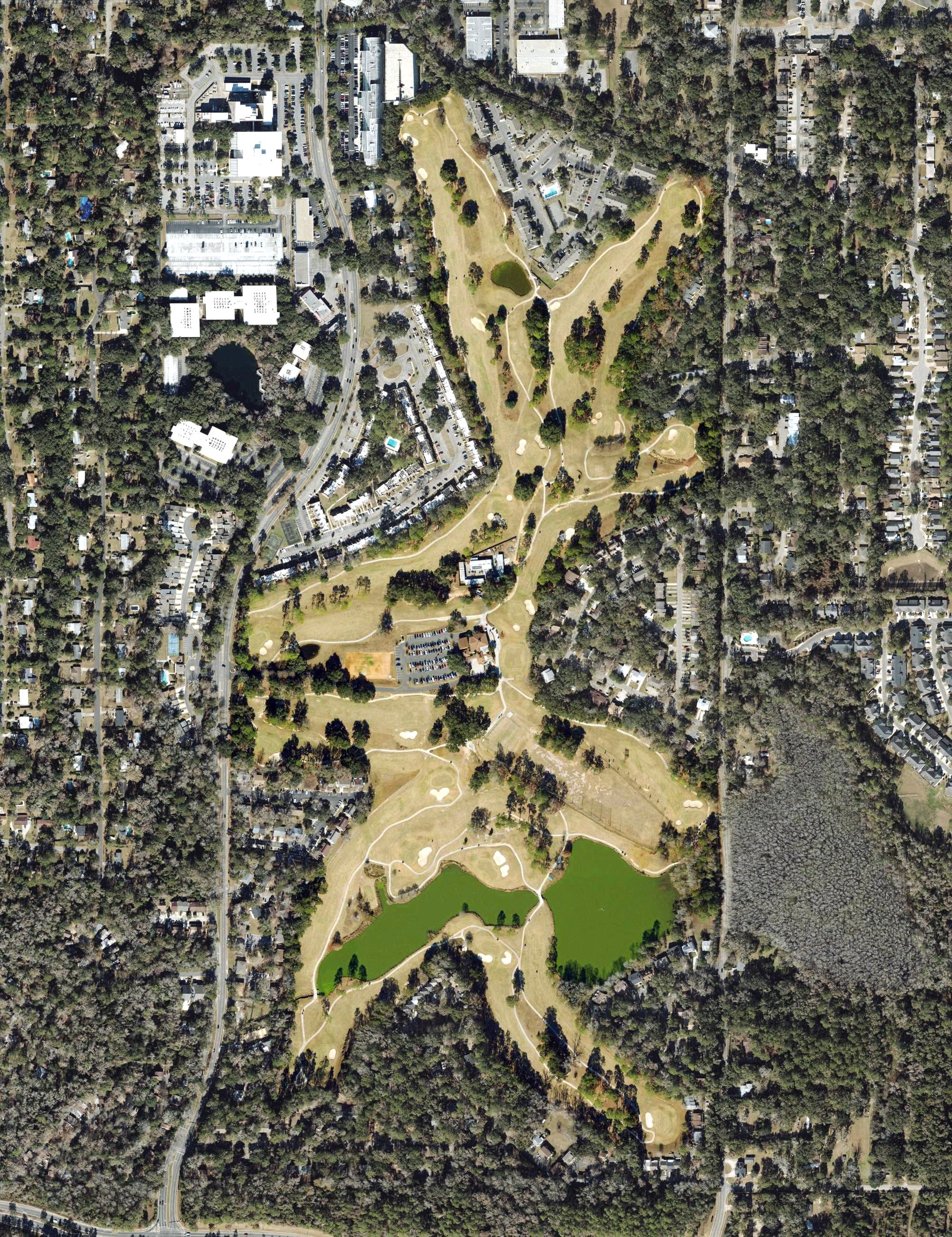 Aerial view of Hilaman Park Golf Course, FL, with its hole routing marked