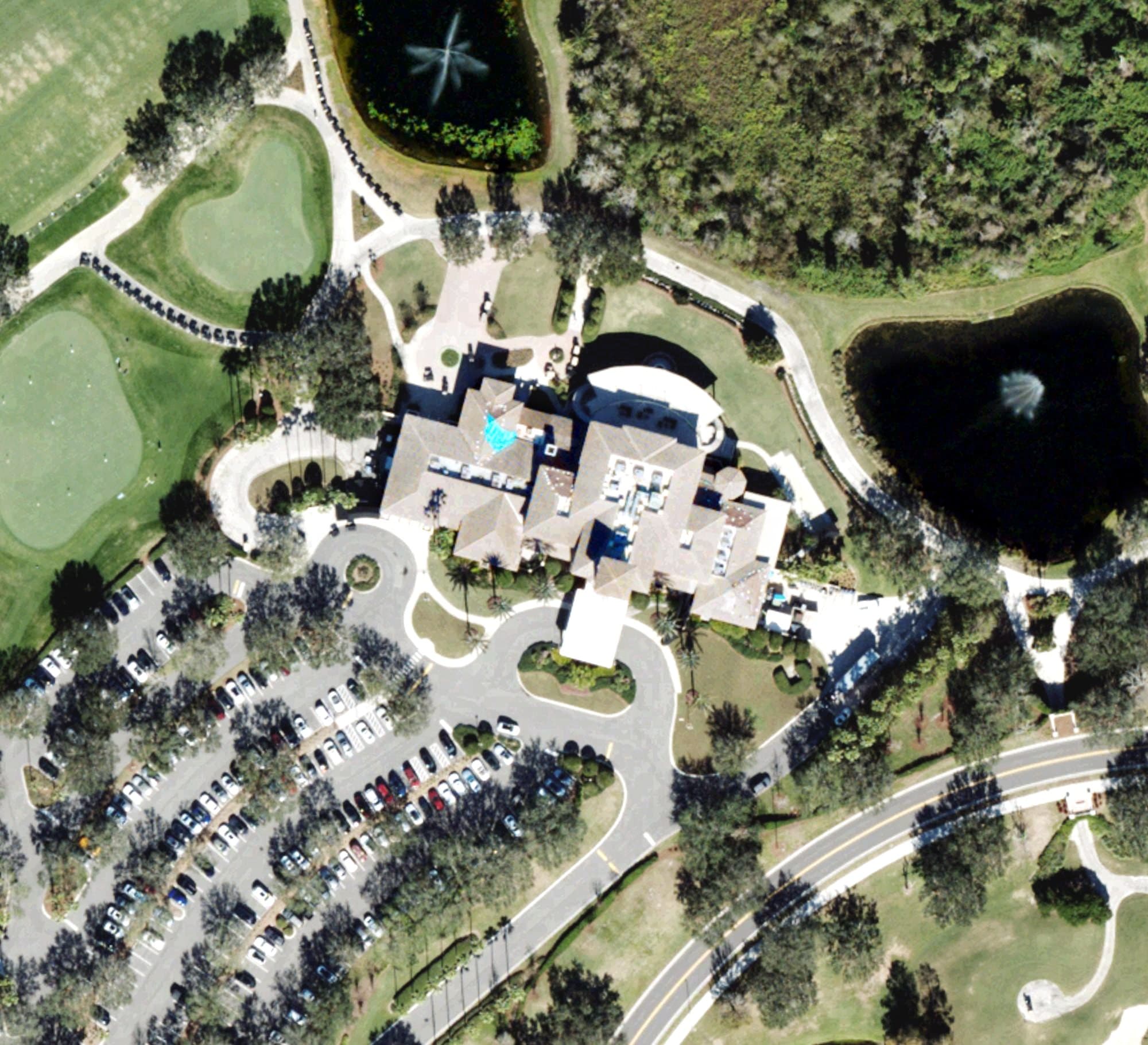 Aerial view of Lakewood Ranch Golf and Country Club, FL, with its hole routing marked