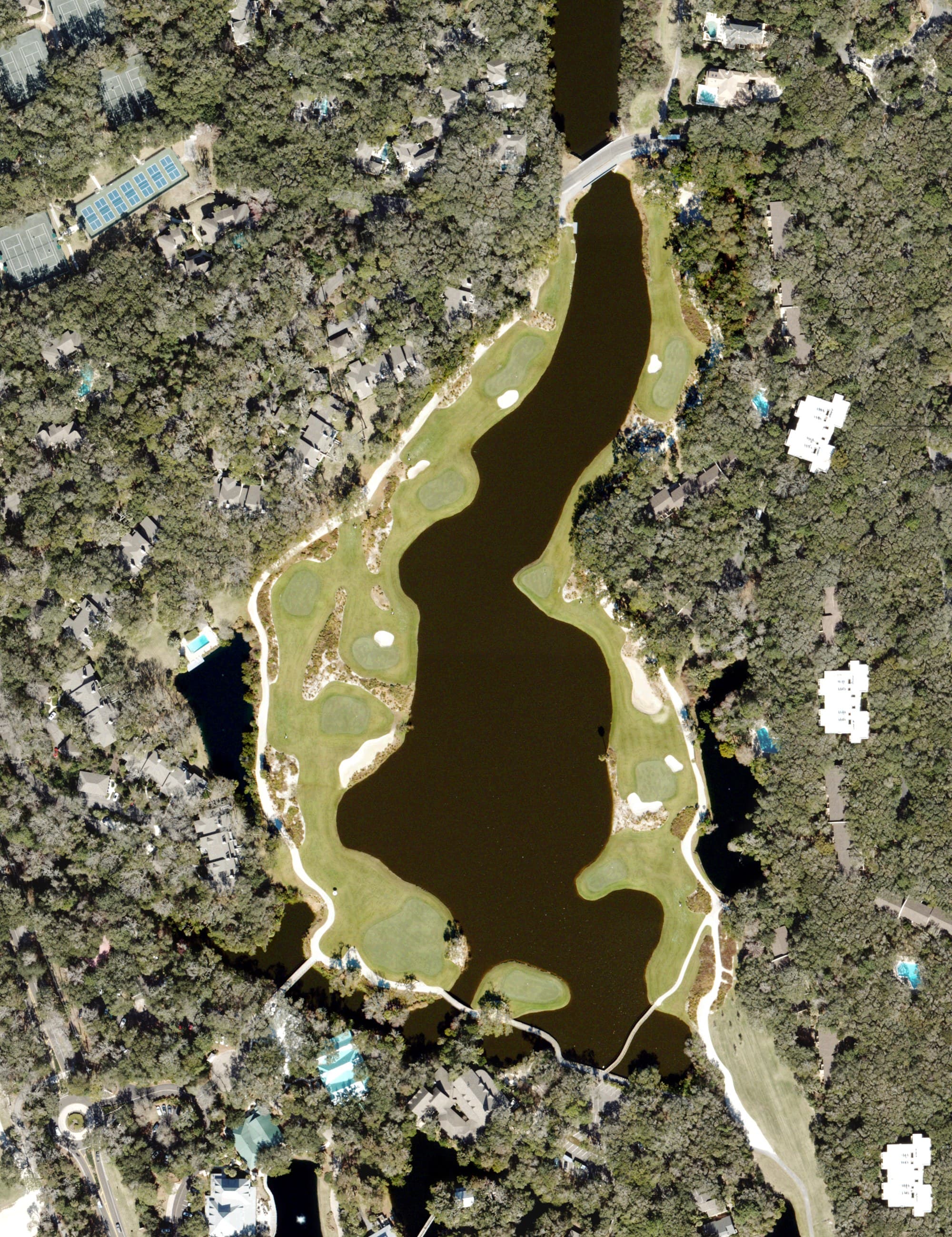 Aerial view of Little Sandy Short Course, FL, with its hole routing marked