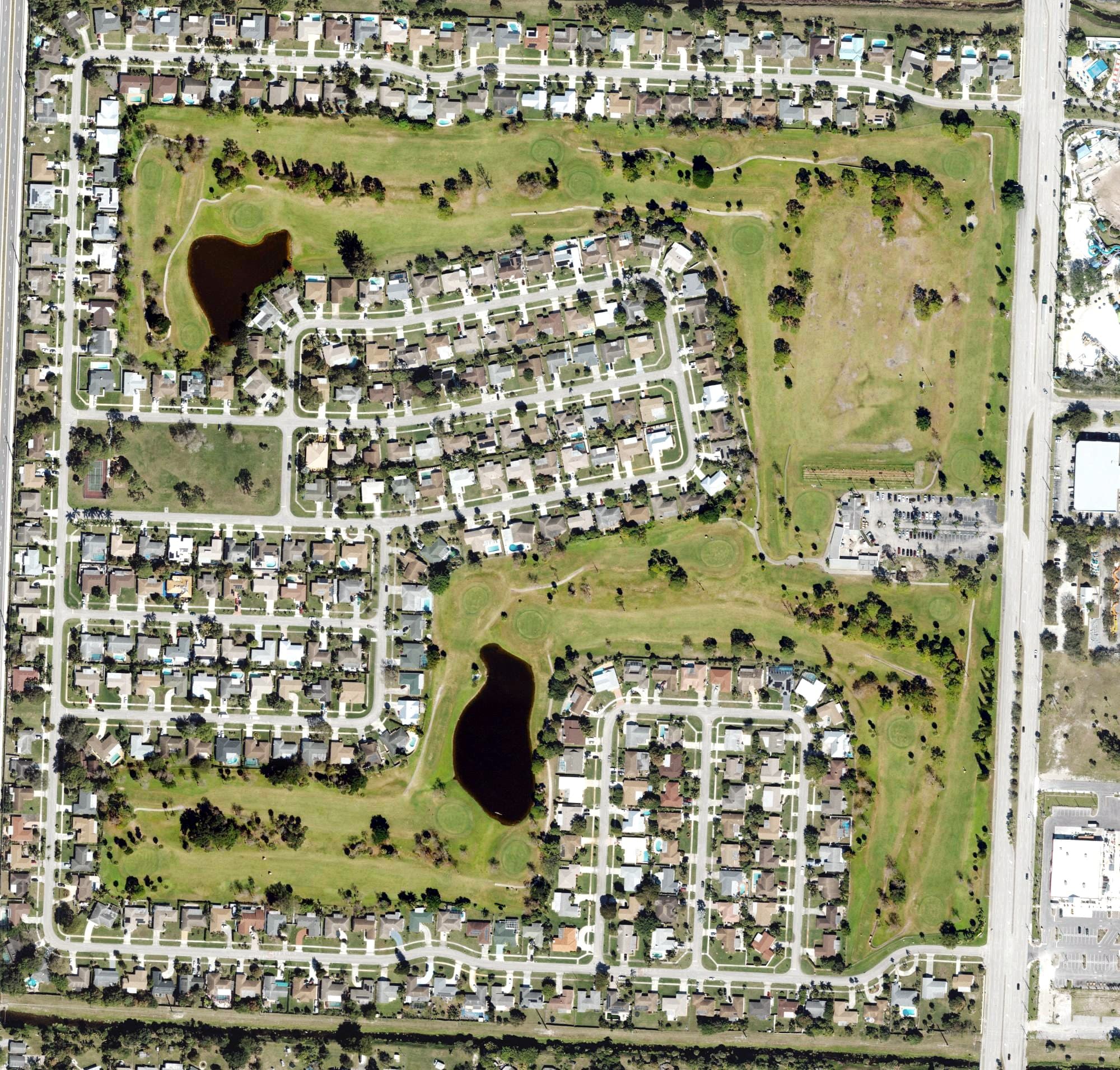 Aerial view of Long Pine Country Club, FL, with its hole routing marked