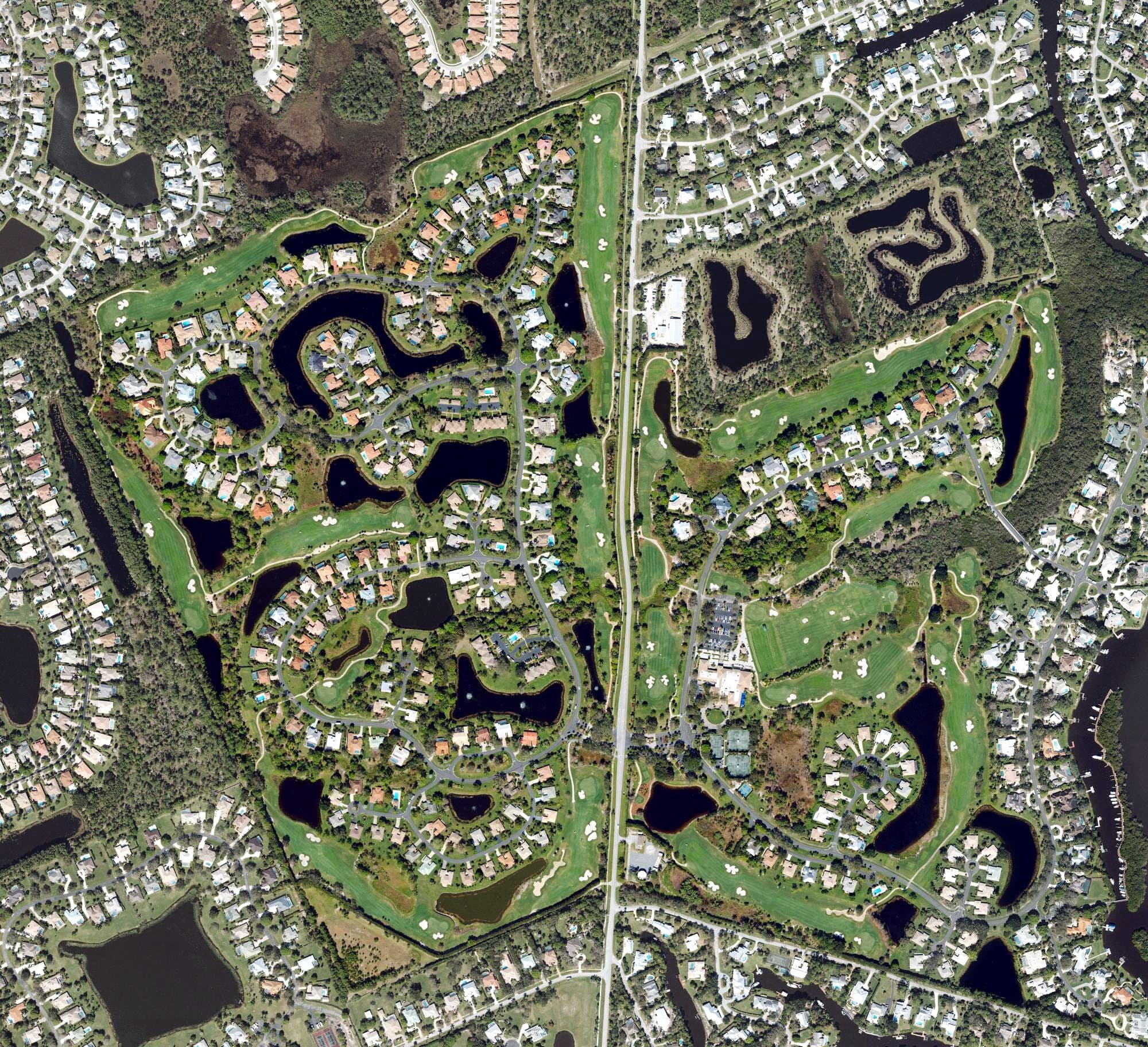 Aerial view of Piper’s Landing Yacht and Country Club, FL, with its hole routing marked