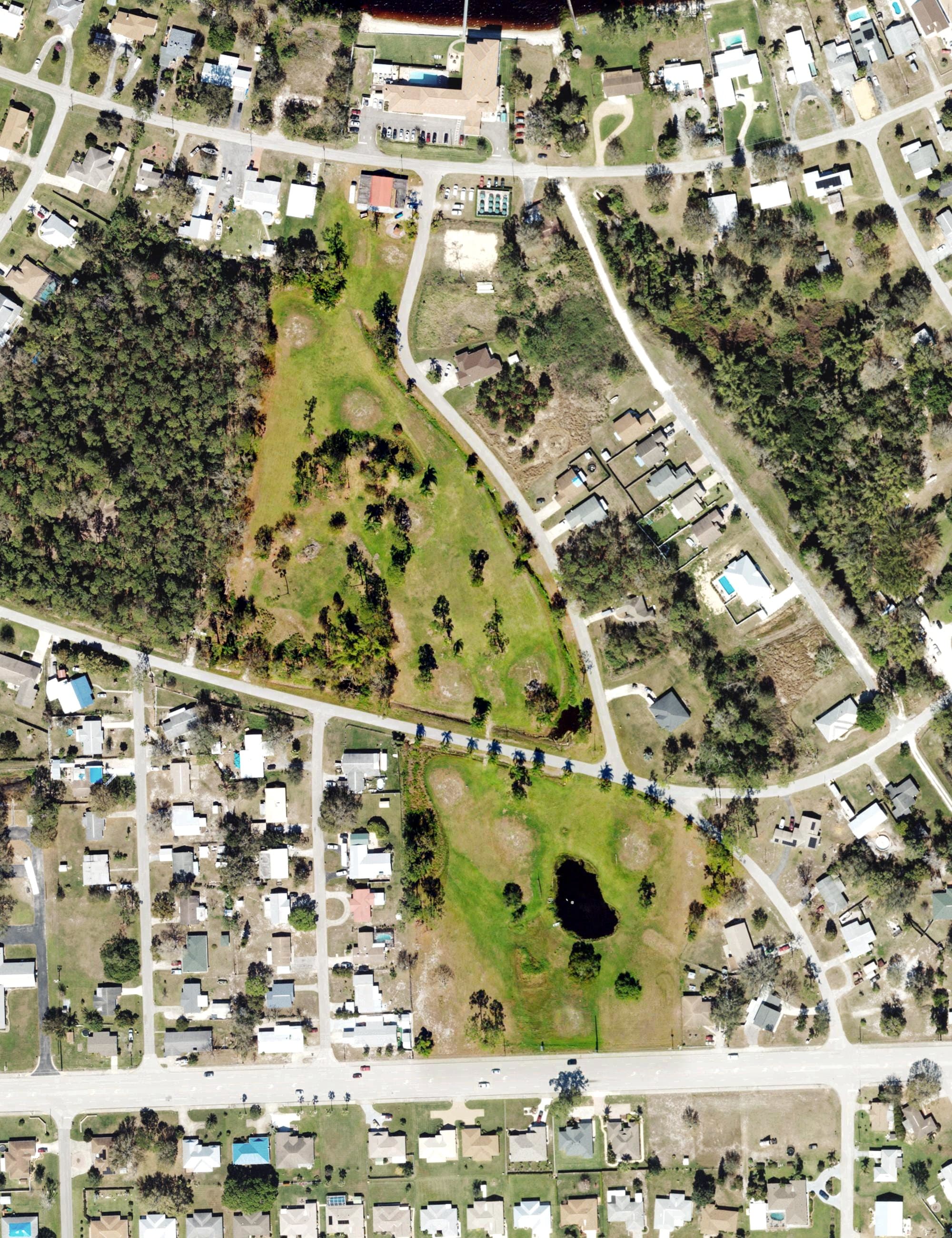 Aerial view of Sebring Golf Links, FL, with its hole routing marked