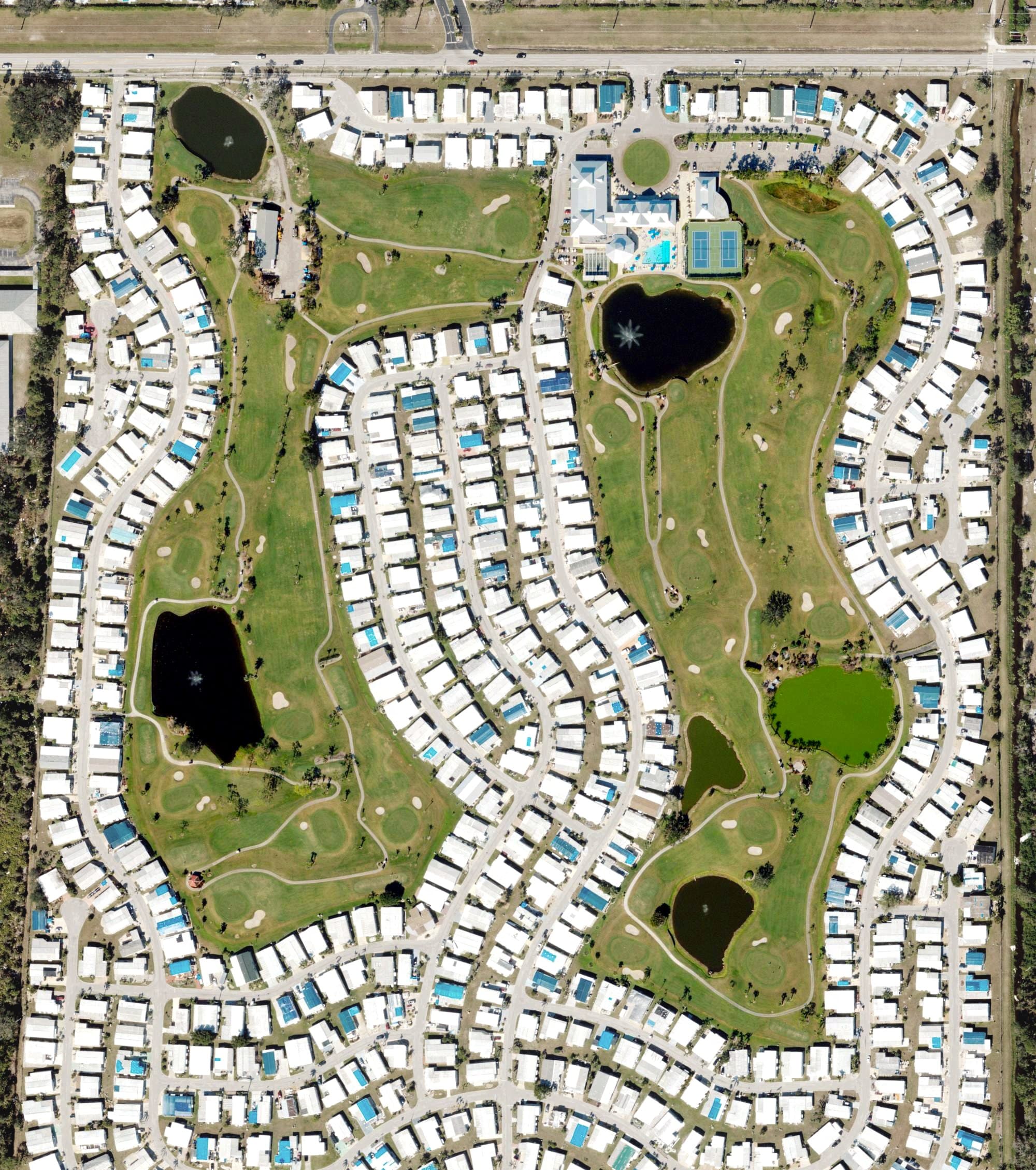 Aerial view of Six Lakes Country Club, FL, with its hole routing marked