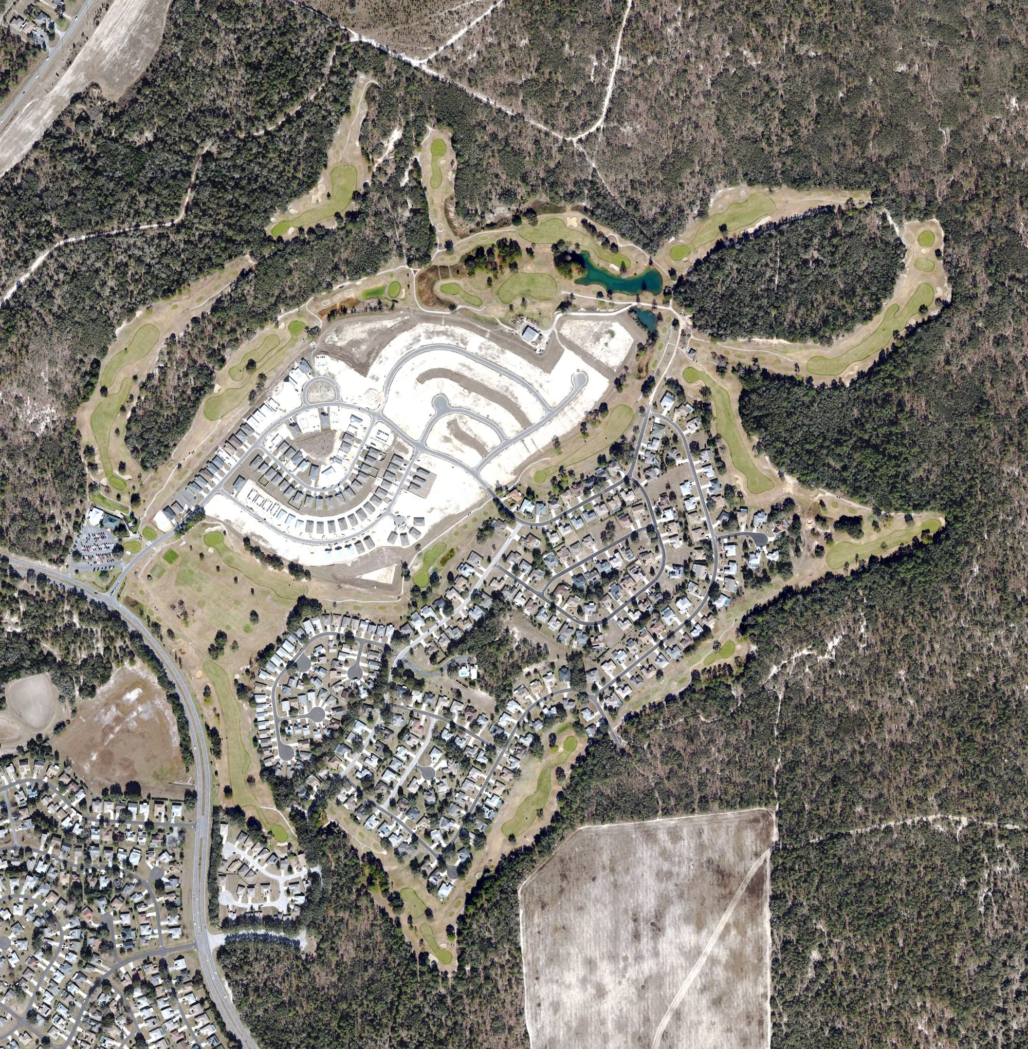 Aerial view of Twisted Oaks Golf Club, FL, with its hole routing marked