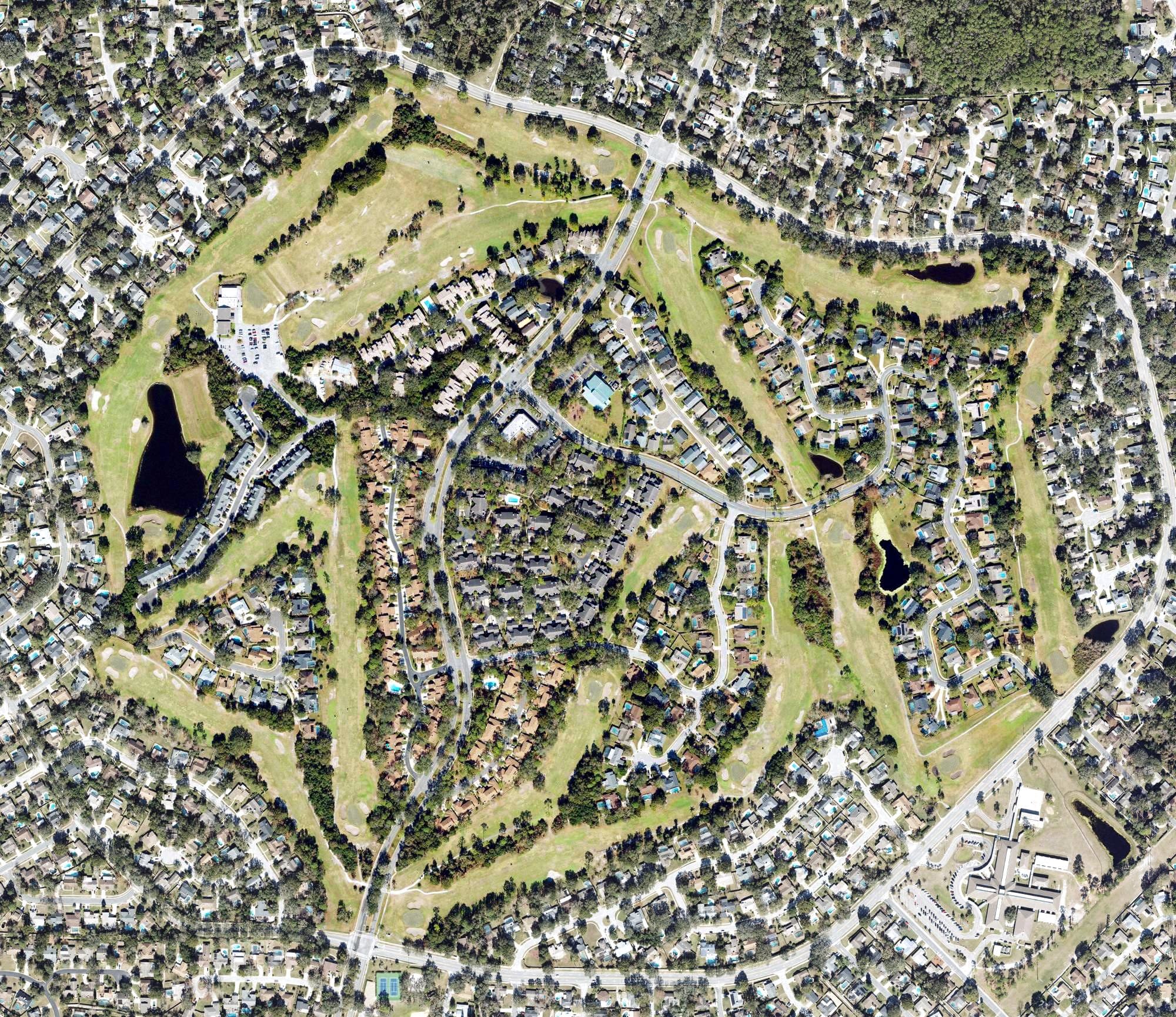 Aerial view of Wekiva Golf Club, FL, with its hole routing marked
