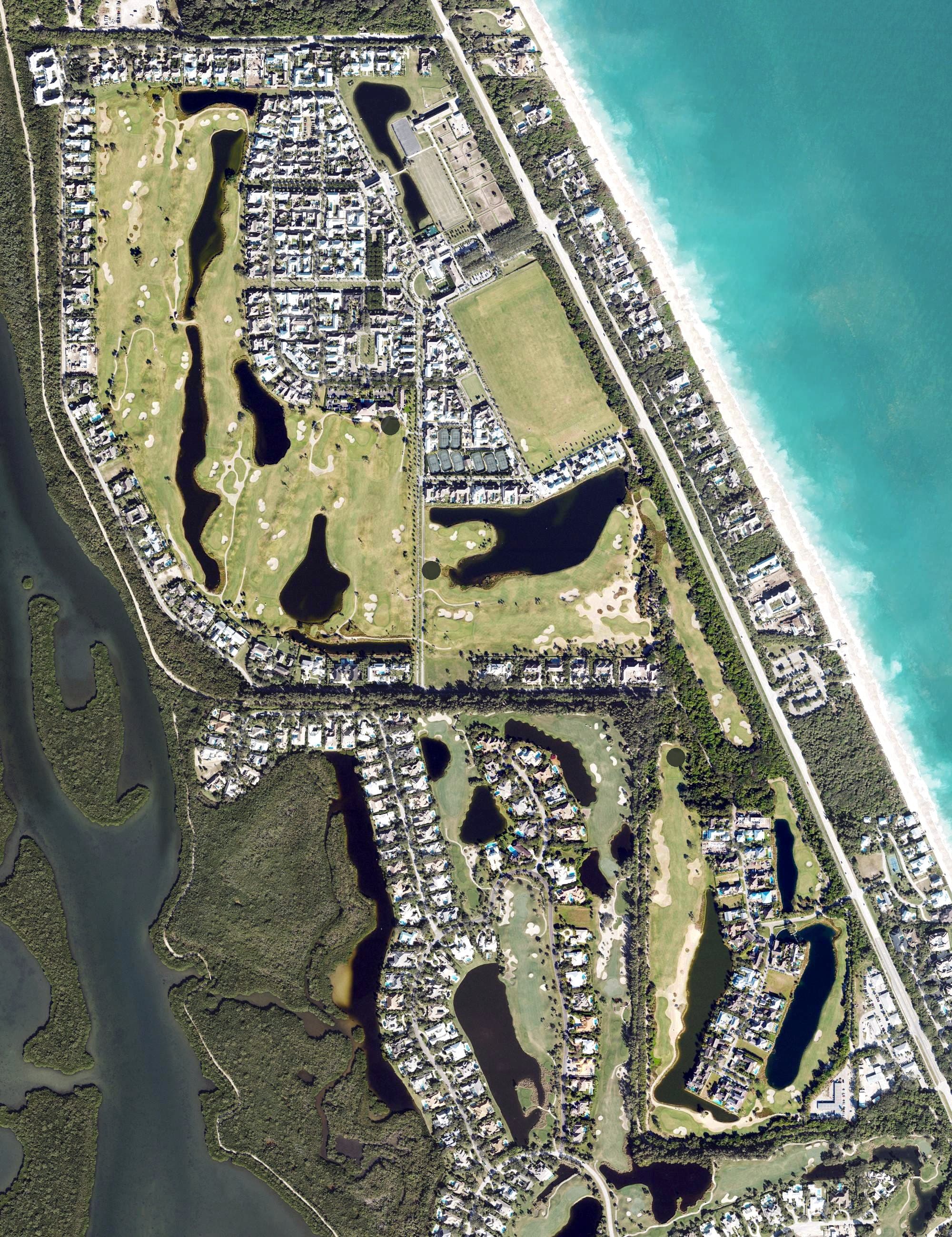 Aerial view of Windsor Club, FL, with its hole routing marked