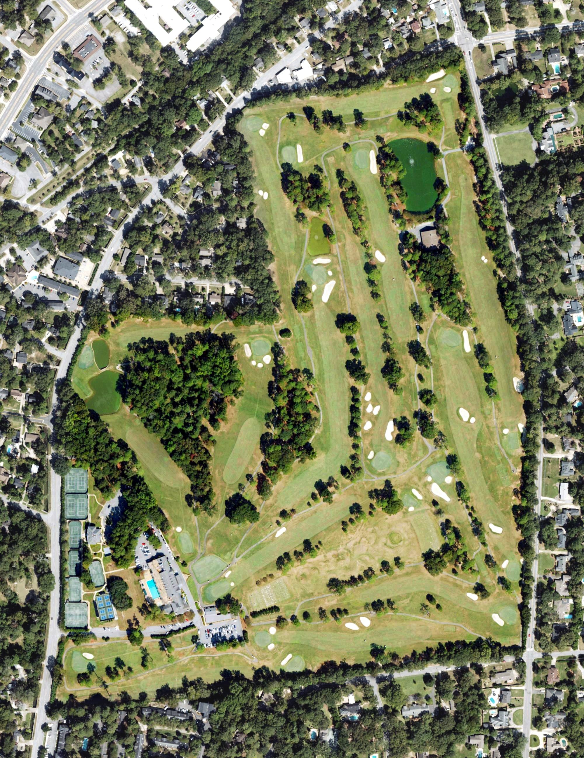 Aerial view of Columbus Country Club, GA, with its hole routing marked