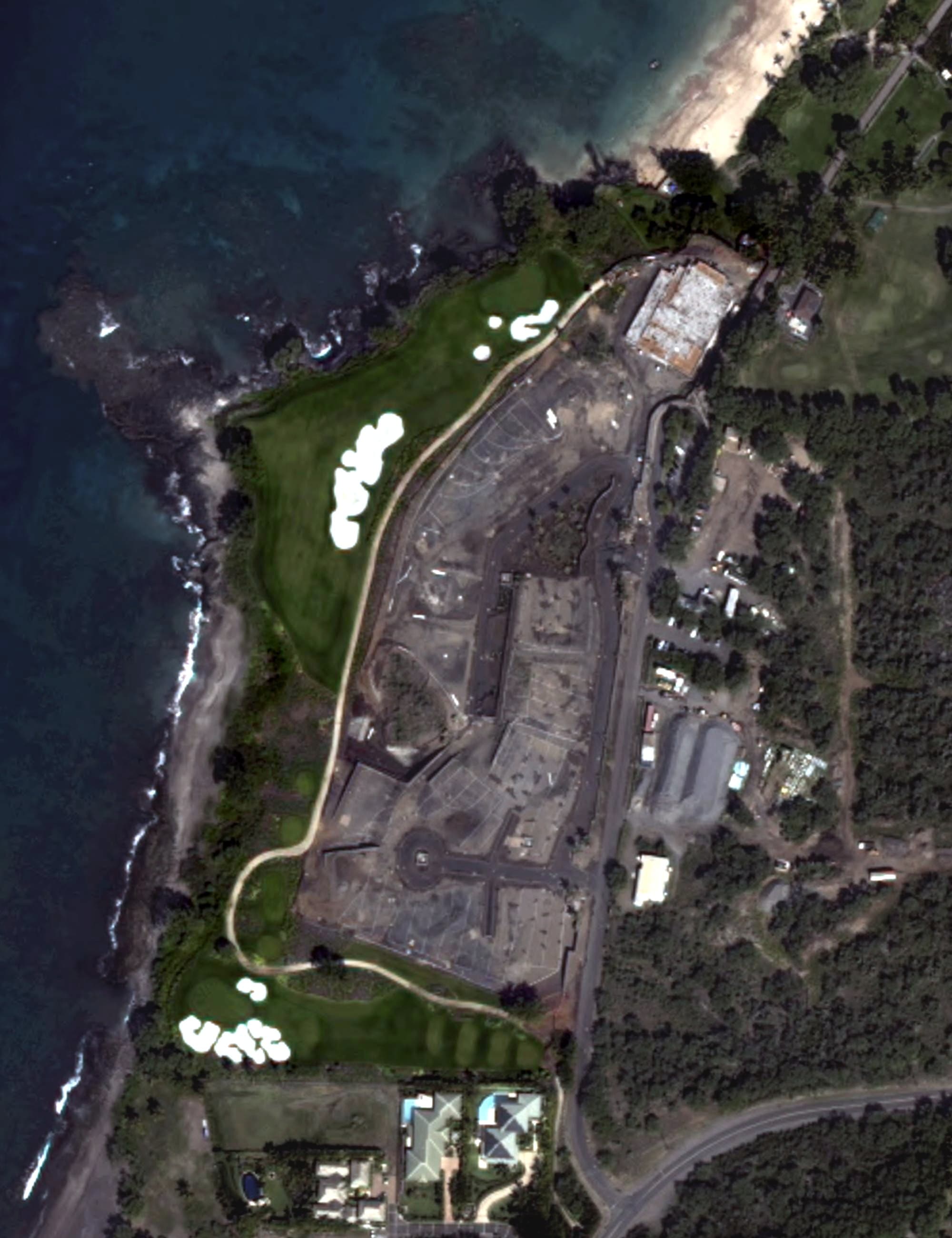 Aerial view of Makena South Course, HI, with its hole routing marked