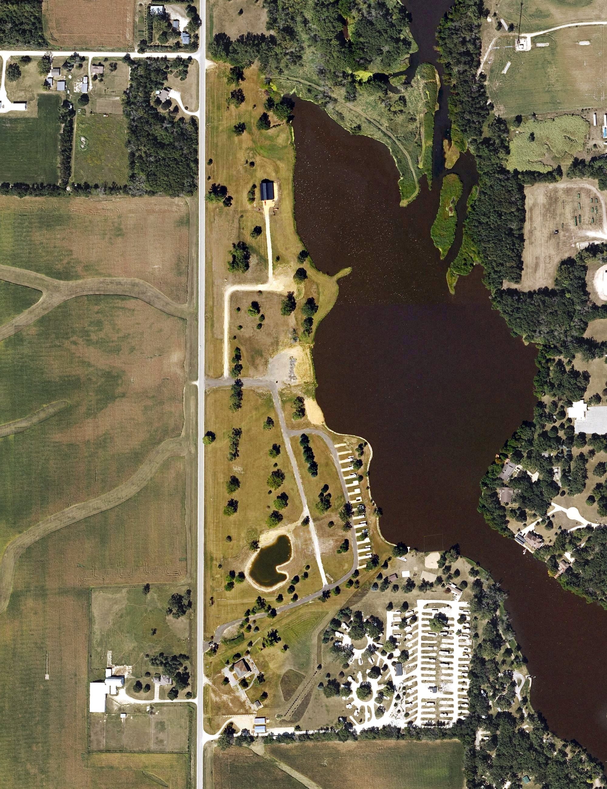 Aerial view of Edgewater Golf Course, IA, with its hole routing marked