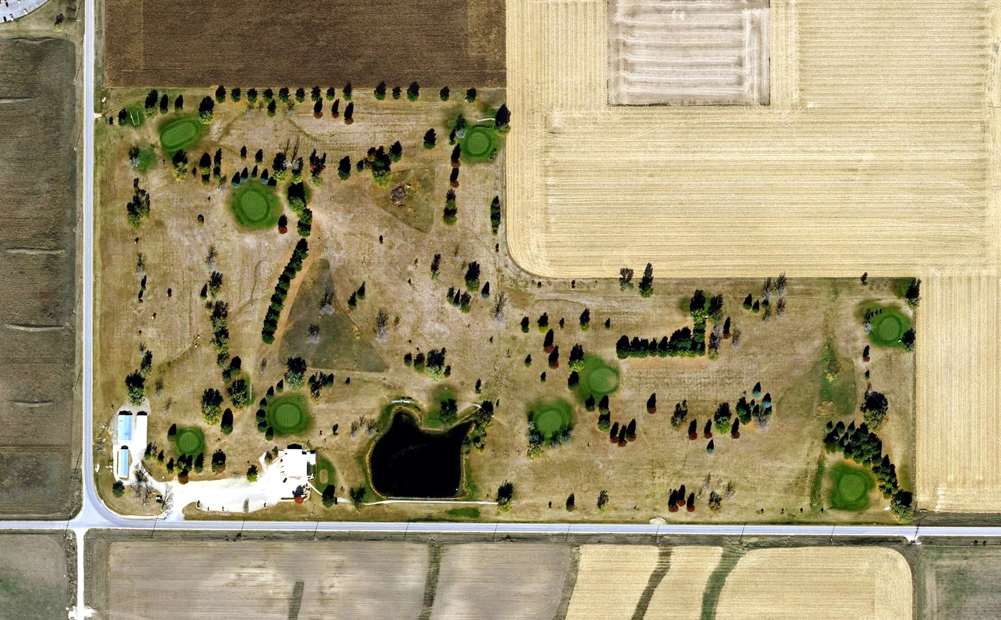 Aerial view of Hubbard Golf and Recreation Club, IA, with its hole routing marked