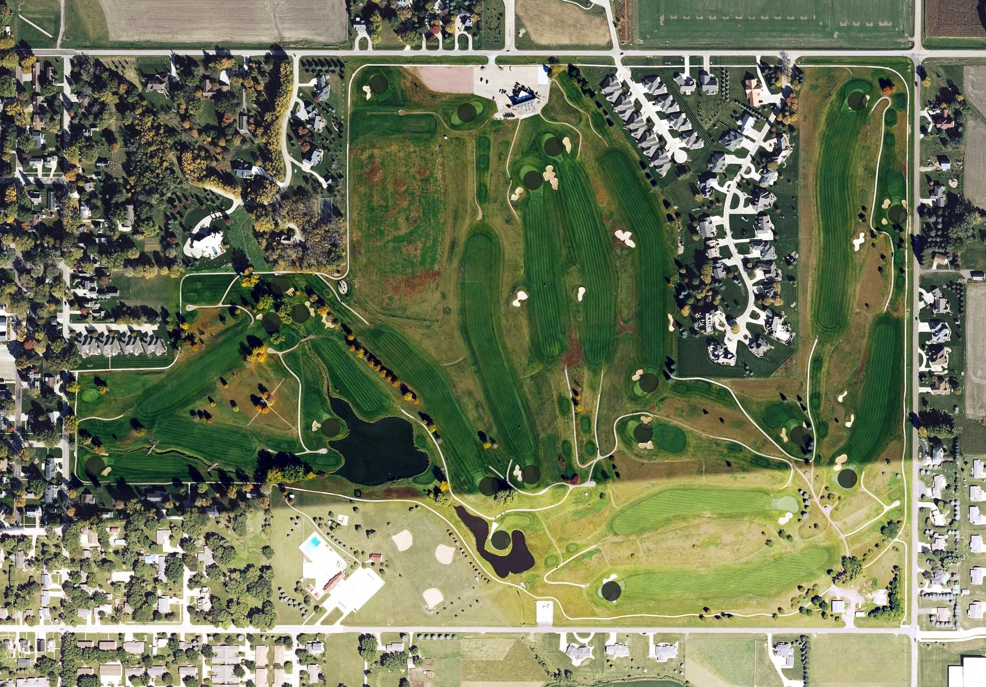 Aerial view of Landsmeer Golf Club, IA, with its hole routing marked