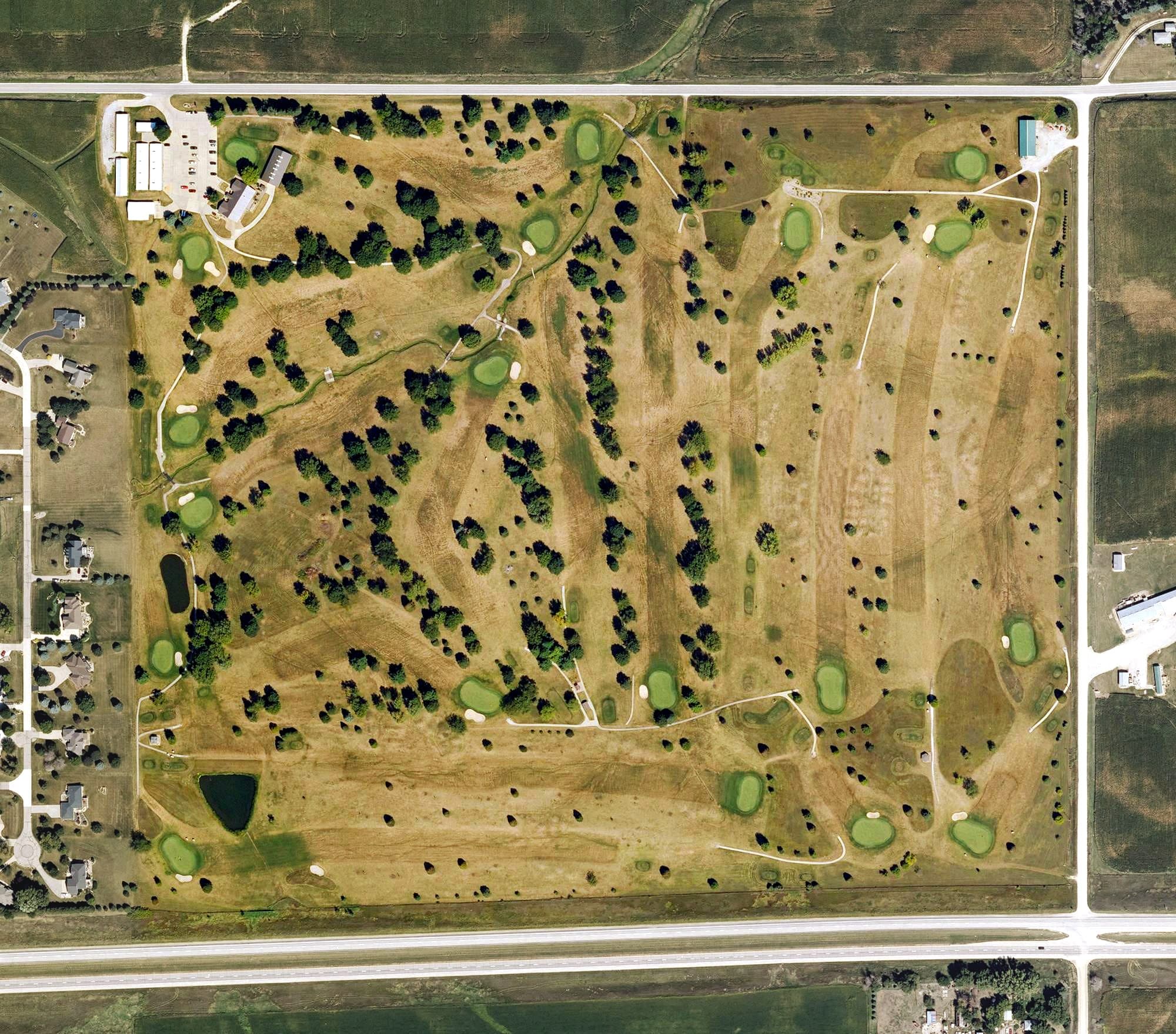 Aerial view of Lincoln Valley Golf Course / City of State Center, IA, with its hole routing marked