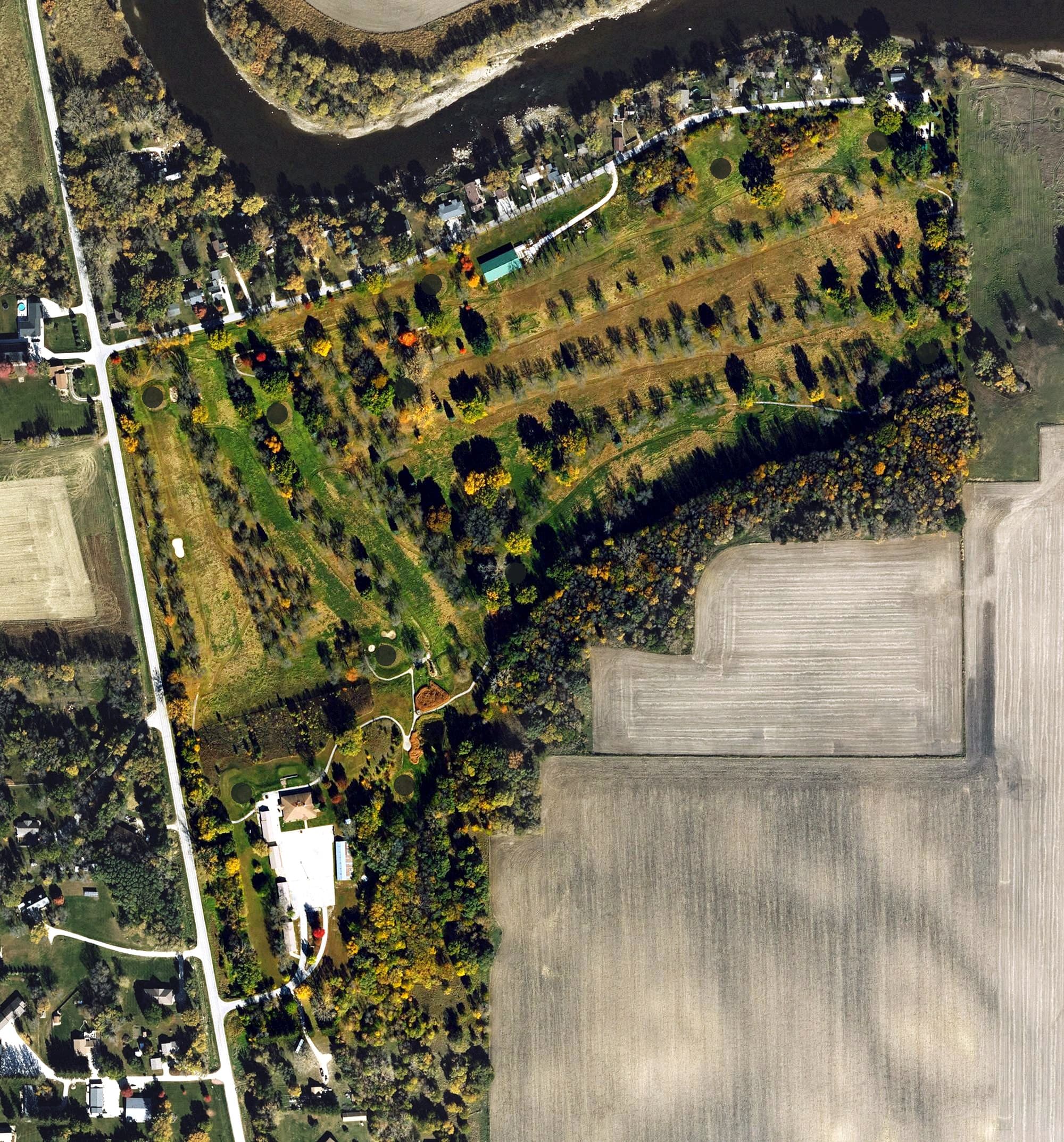 Aerial view of Willow Ridge Golf Course, IA, with its hole routing marked