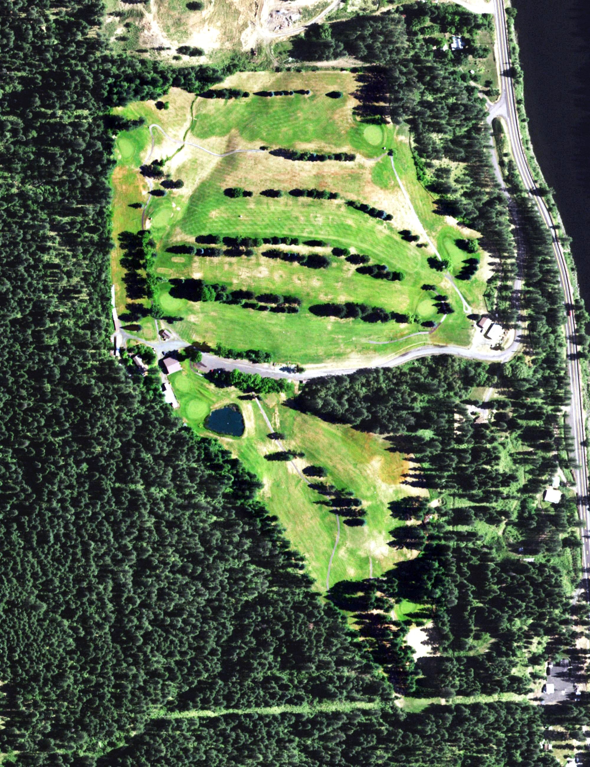 Aerial view of Orofino Golf & Country Club, ID, with its hole routing marked