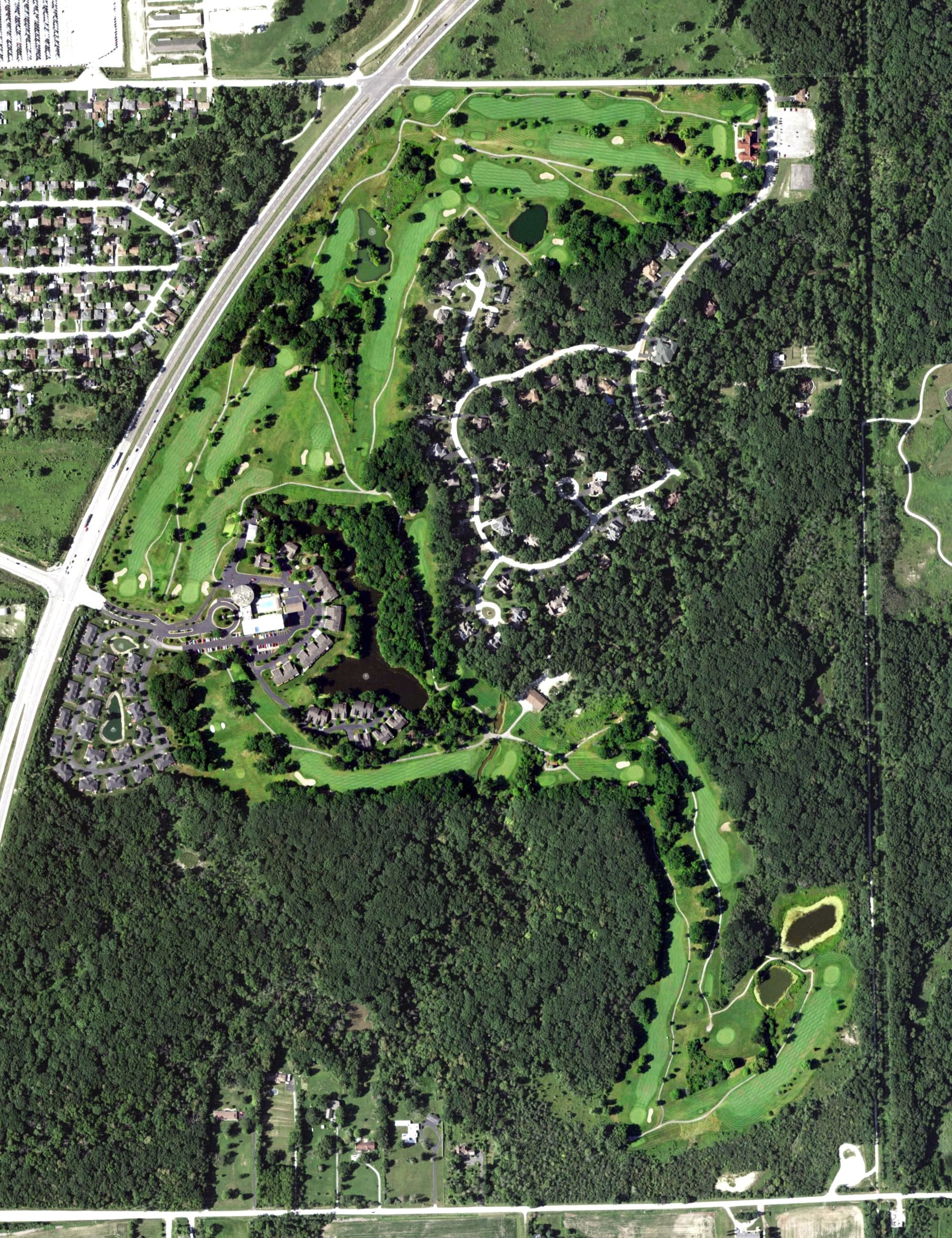 Aerial view of Balmoral Woods Country Club, IL, with its hole routing marked
