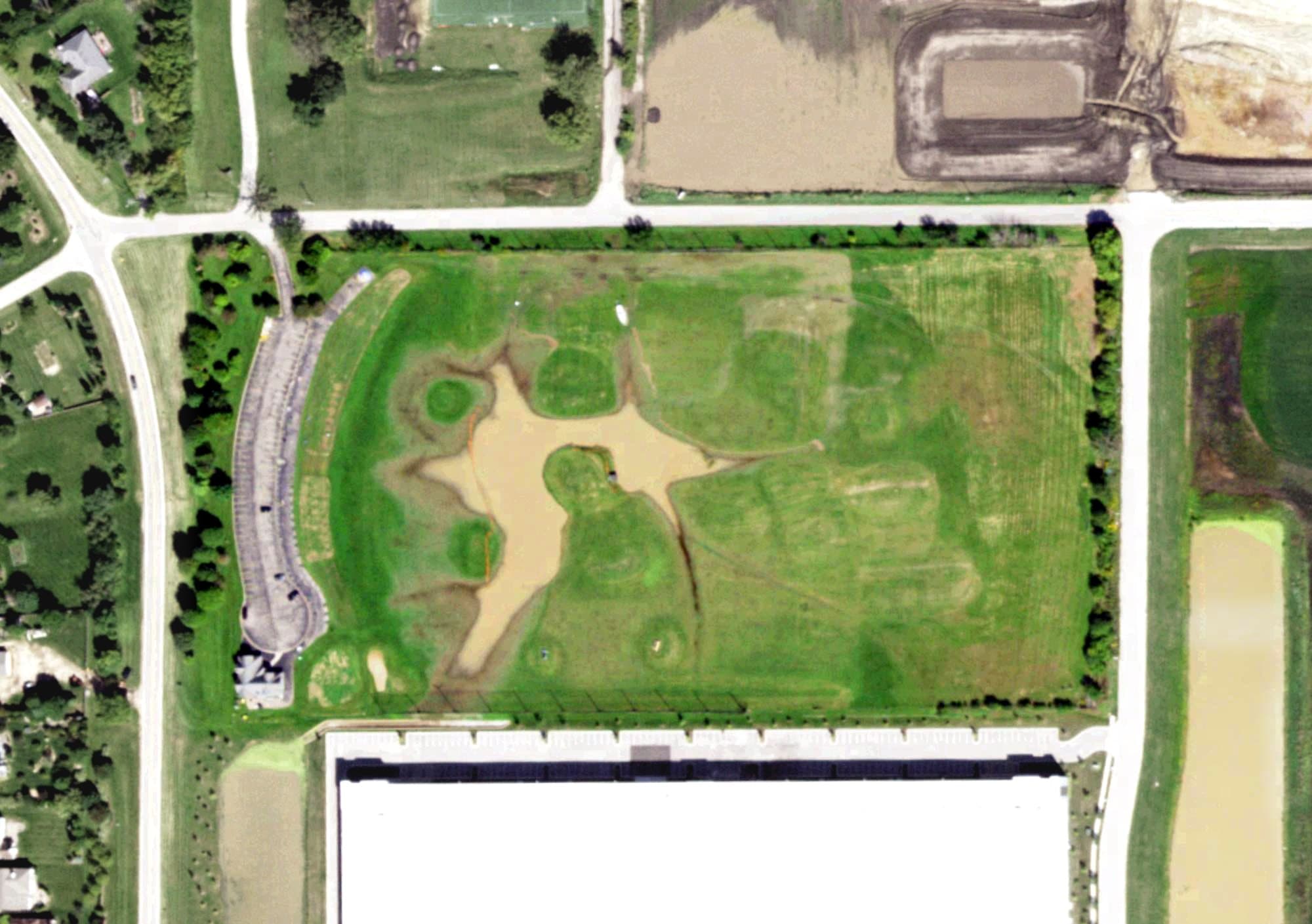Aerial view of Better Shots Driving Range, IL, with its hole routing marked