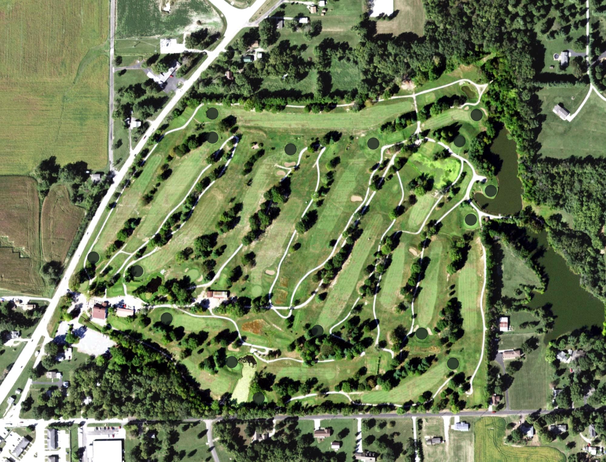 Aerial view of Cloverleaf Golf Course, IL, with its hole routing marked