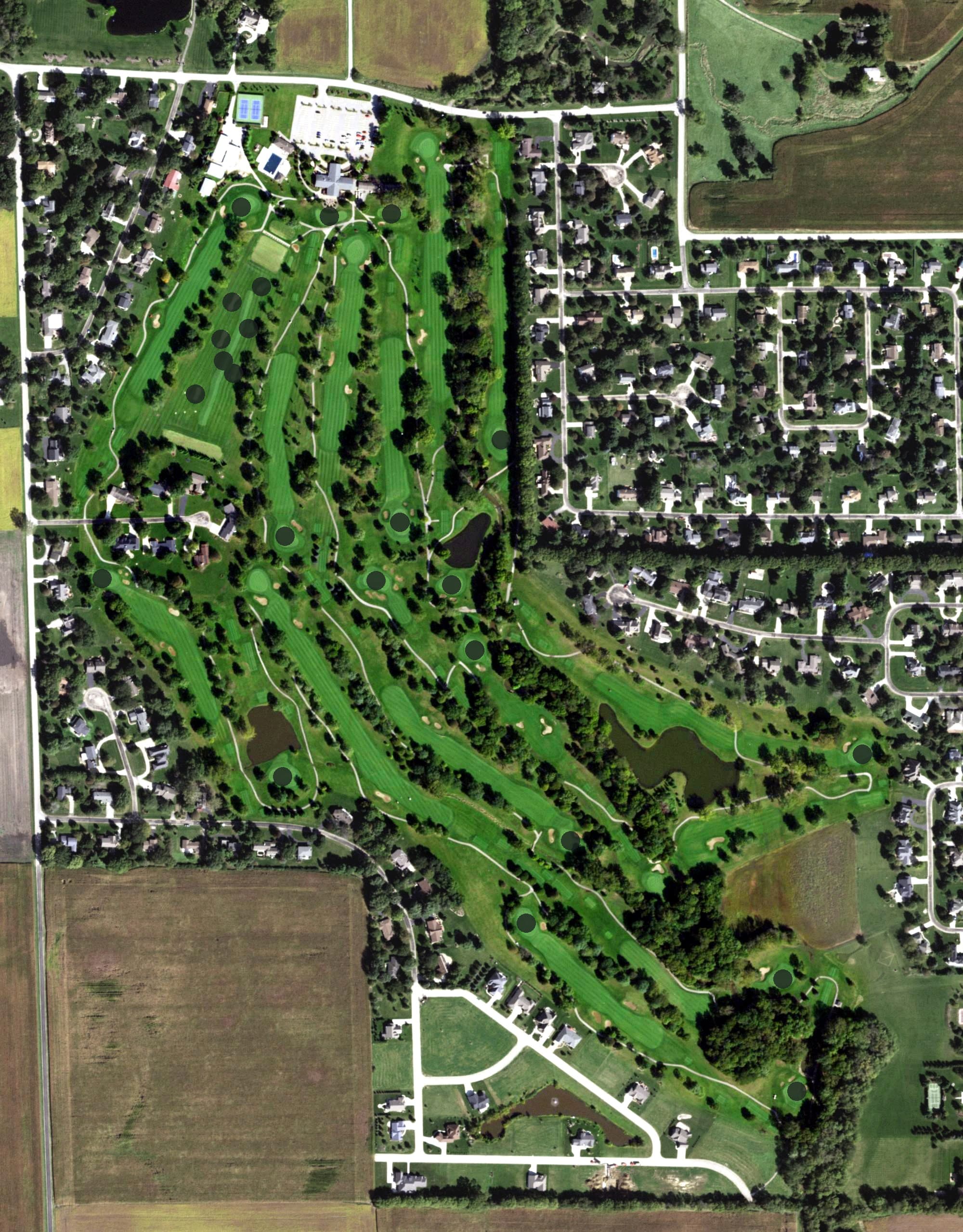 Aerial view of Crestwicke Country Club, IL, with its hole routing marked