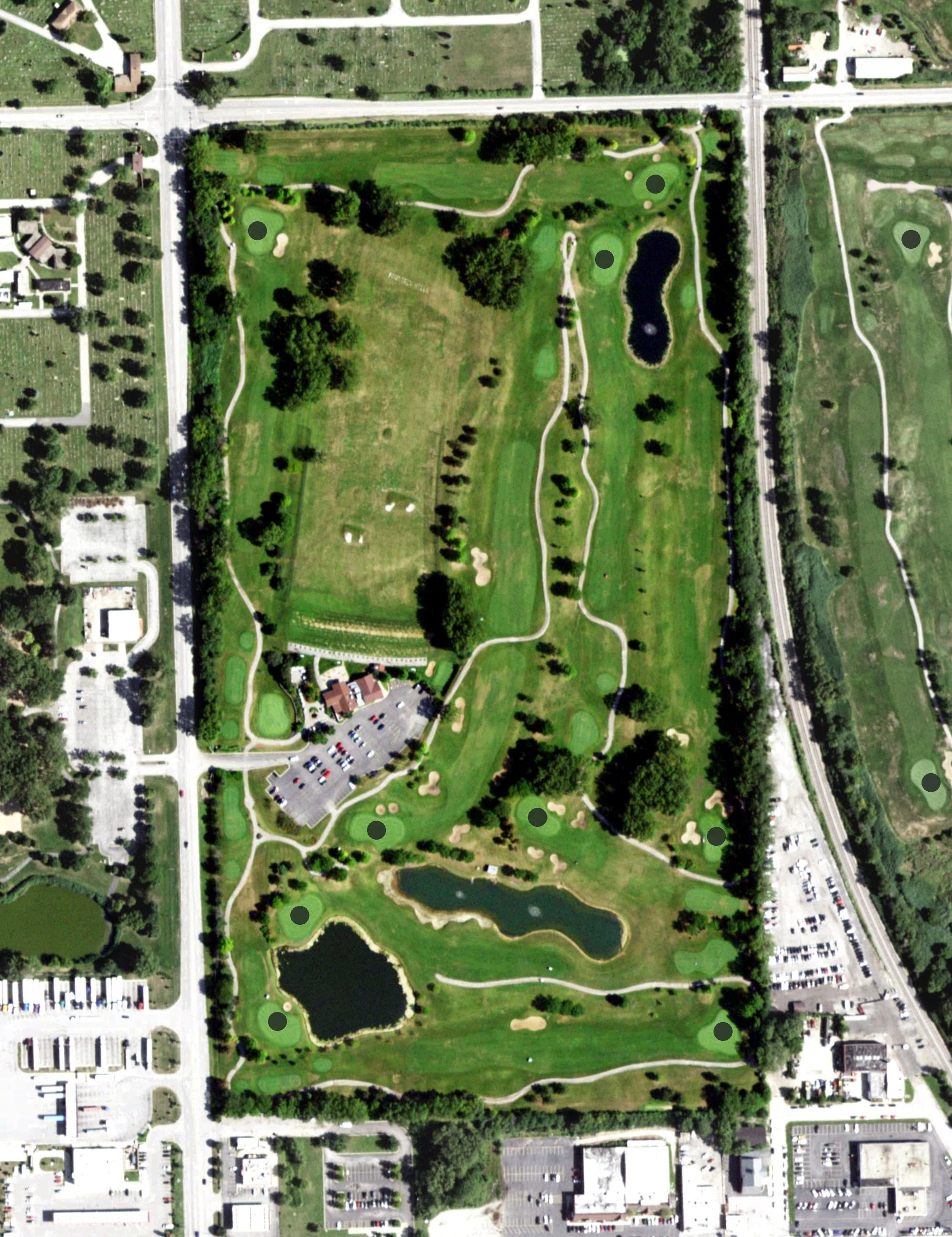 Aerial view of Fountain Hills Golf Club, IL, with its hole routing marked