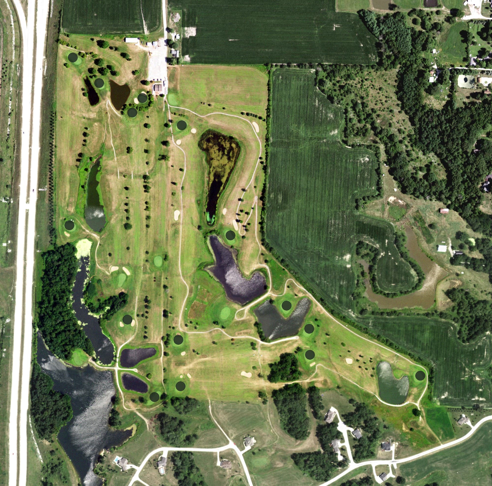 Aerial view of Gold Hills Golf Course, IL, with its hole routing marked
