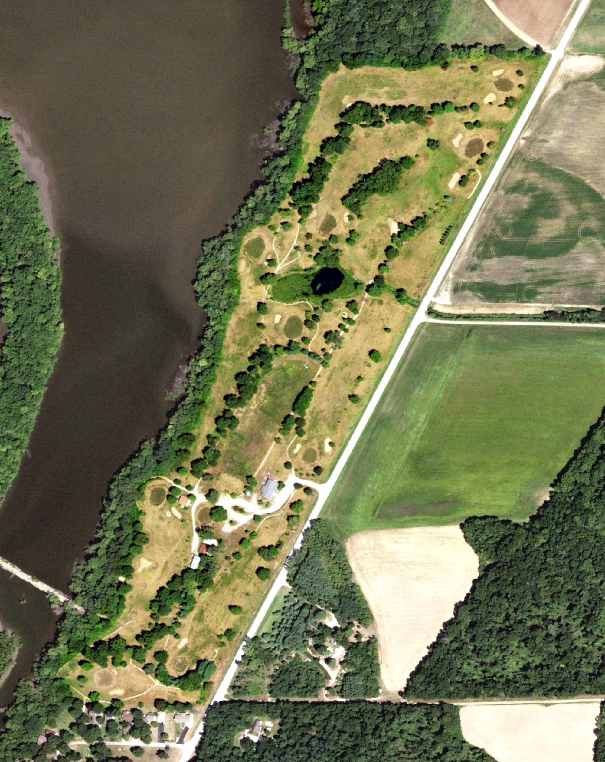 Aerial view of Lakewood Golf Course, IL, with its hole routing marked