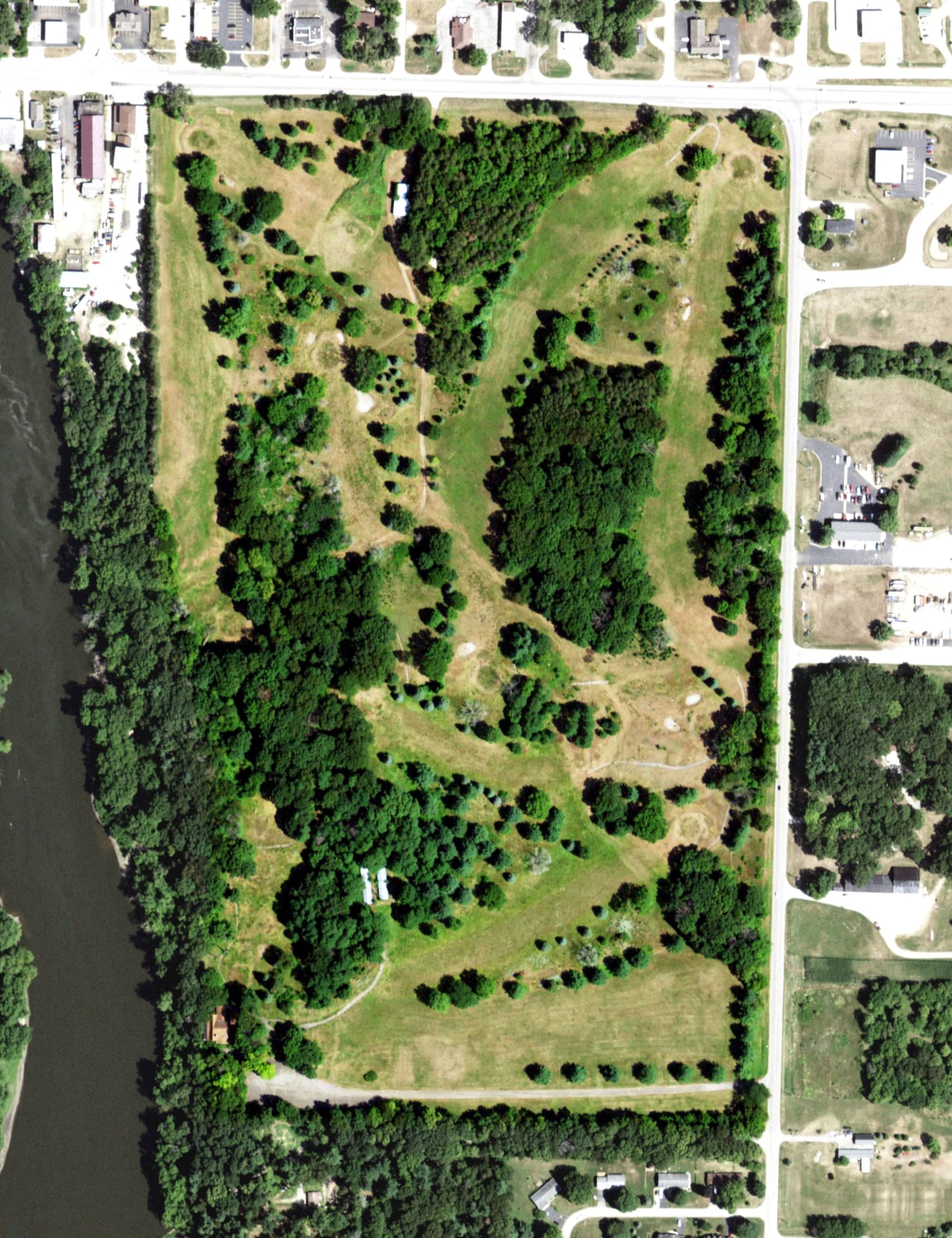 Aerial view of Oregon Country Club, IL, with its hole routing marked