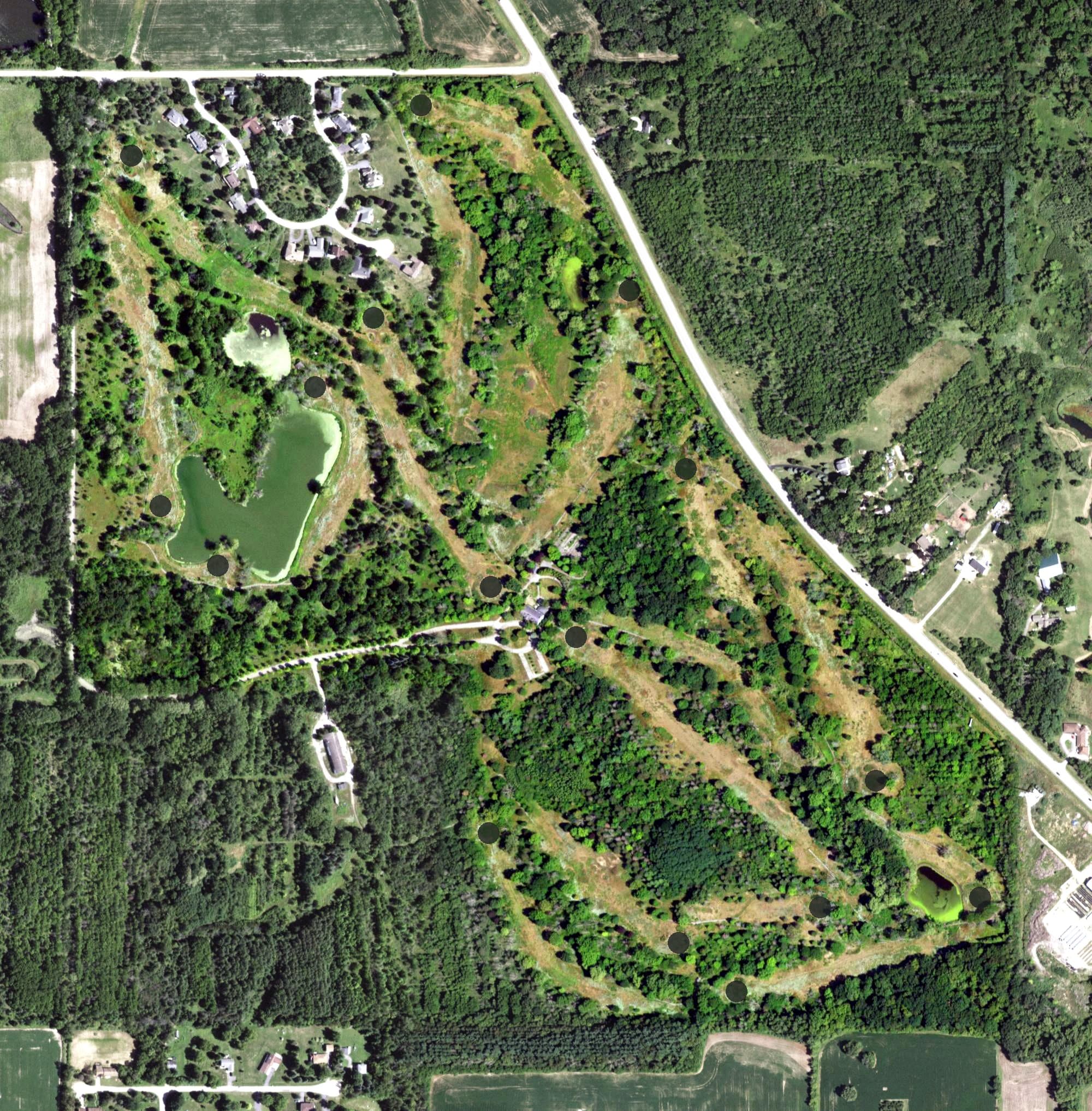 Aerial view of Plum Tree Country Club, IL, with its hole routing marked