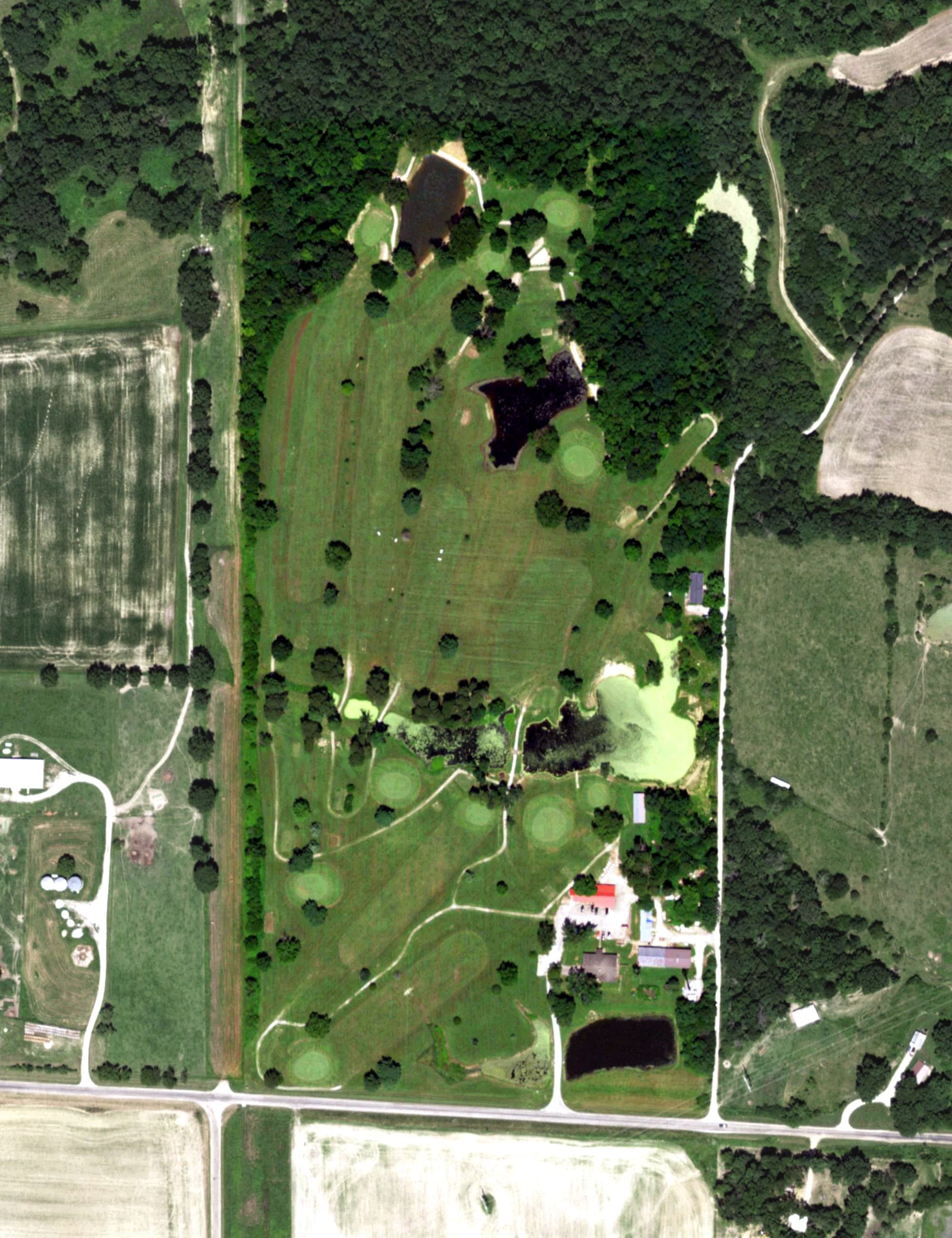 Aerial view of Ramsey Lake Golf Course, IL, with its hole routing marked