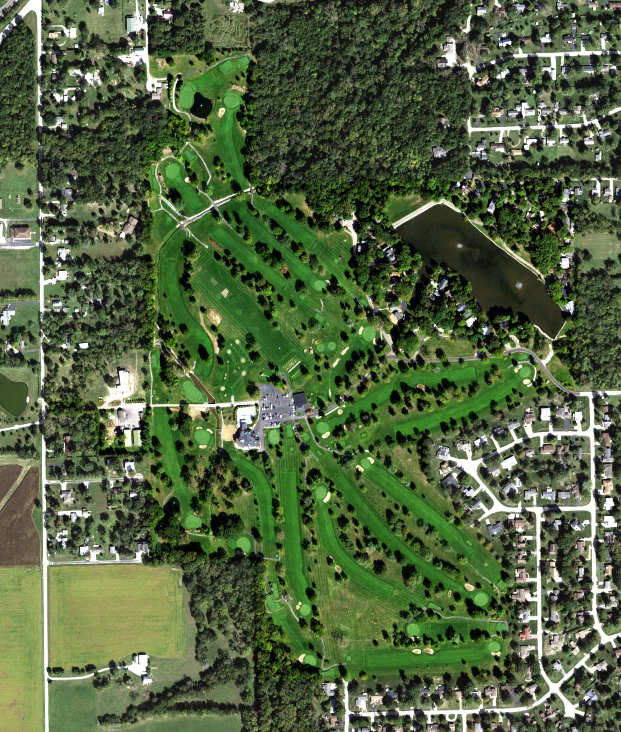 Aerial view of South Side Country Club, IL, with its hole routing marked
